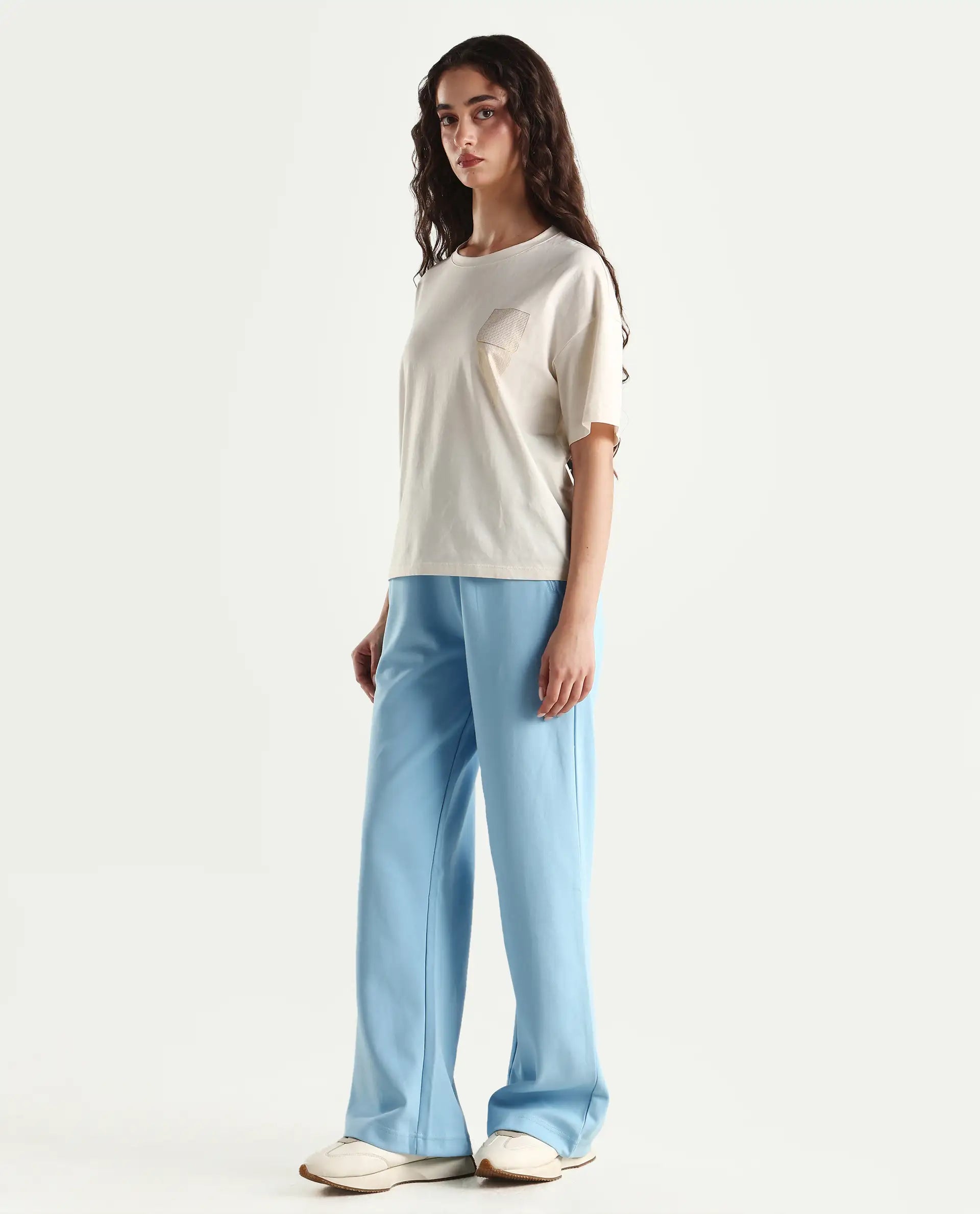 Rareism Women's Heavy Weight Interlock 340 Gsm Cotton Blend Plain Ankle Length Relaxed Fit Track Pant Flared