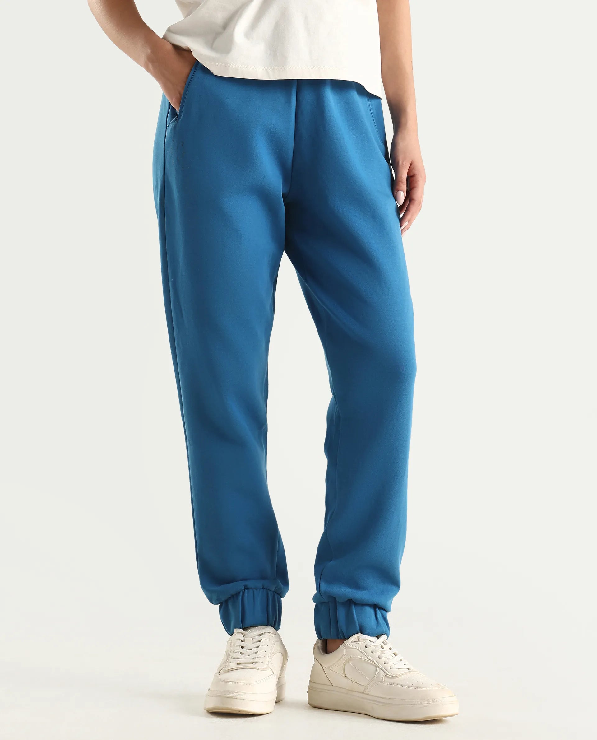 Rareism Women's Heavy Weight Interlock 340 Gsm Cotton Blend Plain Ankle Length Relaxed Fit Track Pant