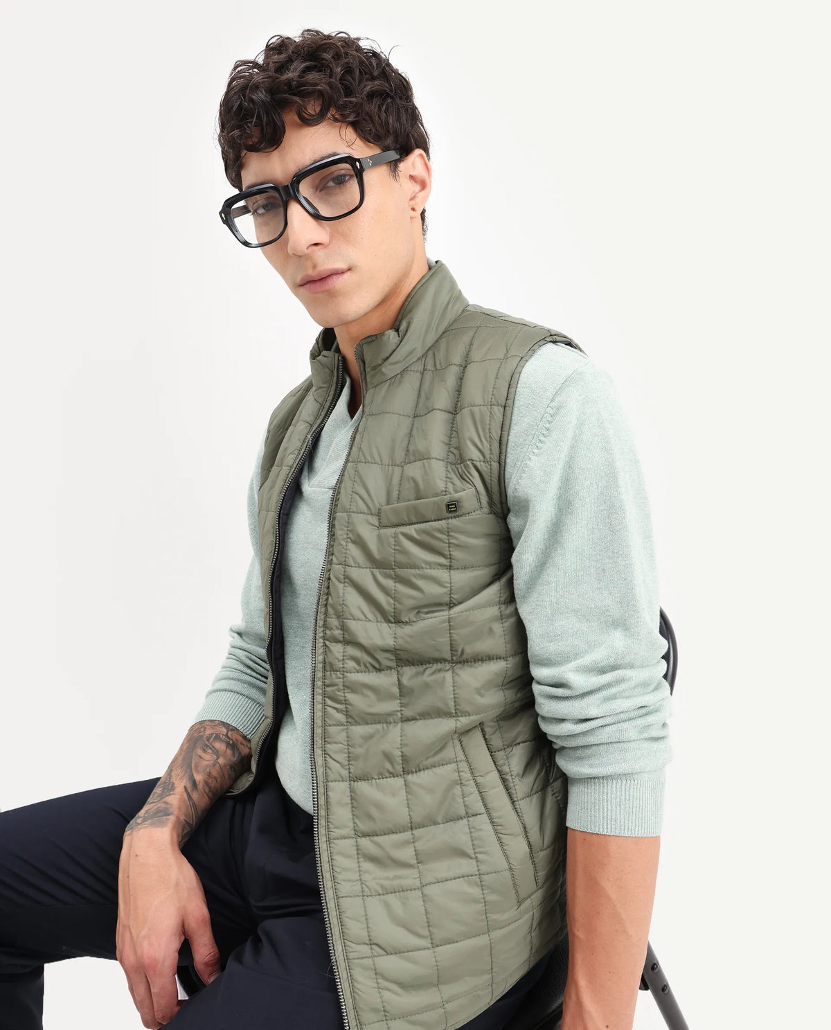Rare Rabbit Men's Fillex Black Nylon Plain Regular Fit Sleeveless Mandarin Collar Jacket