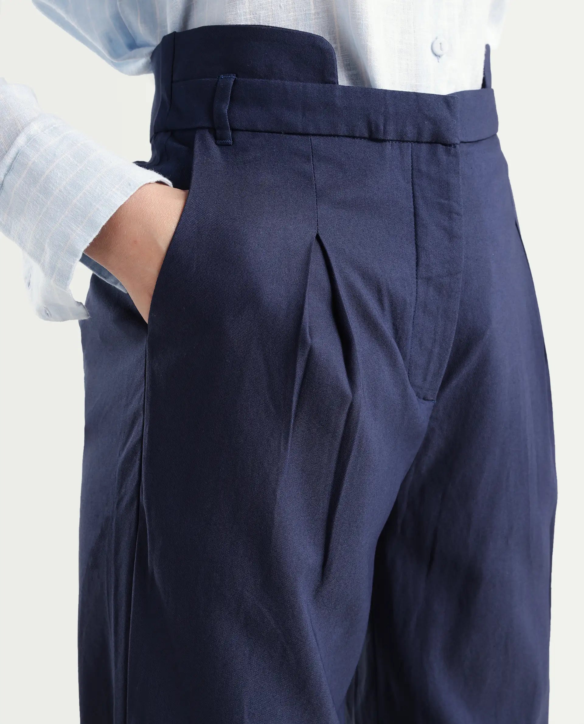 Rareism Women's Evanova Navy Viscose Plain Ankle Length Regular Fit Trouser