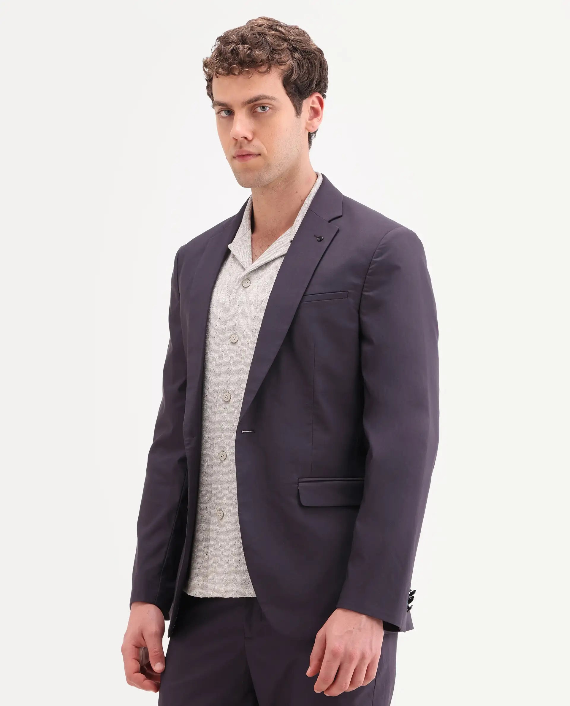 Rare Rabbit Men's Oscar Dark Purple Polyester Plain Tailored Fit Full Sleeve Lapel Neck Suits