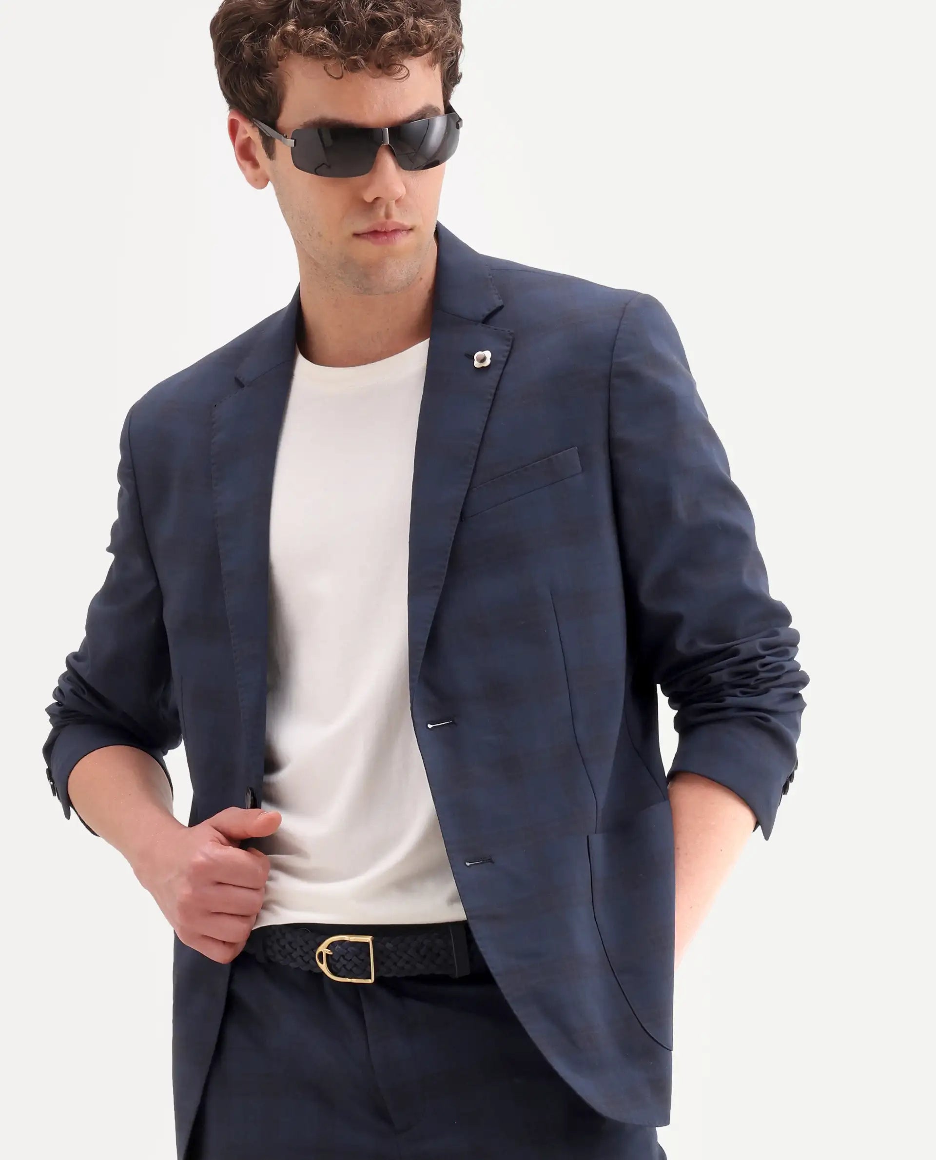 Rare Rabbit Men's Mack Dark Navy Polyester Checked Print Tailored Fit Full Sleeve Lapel Neck Suits
