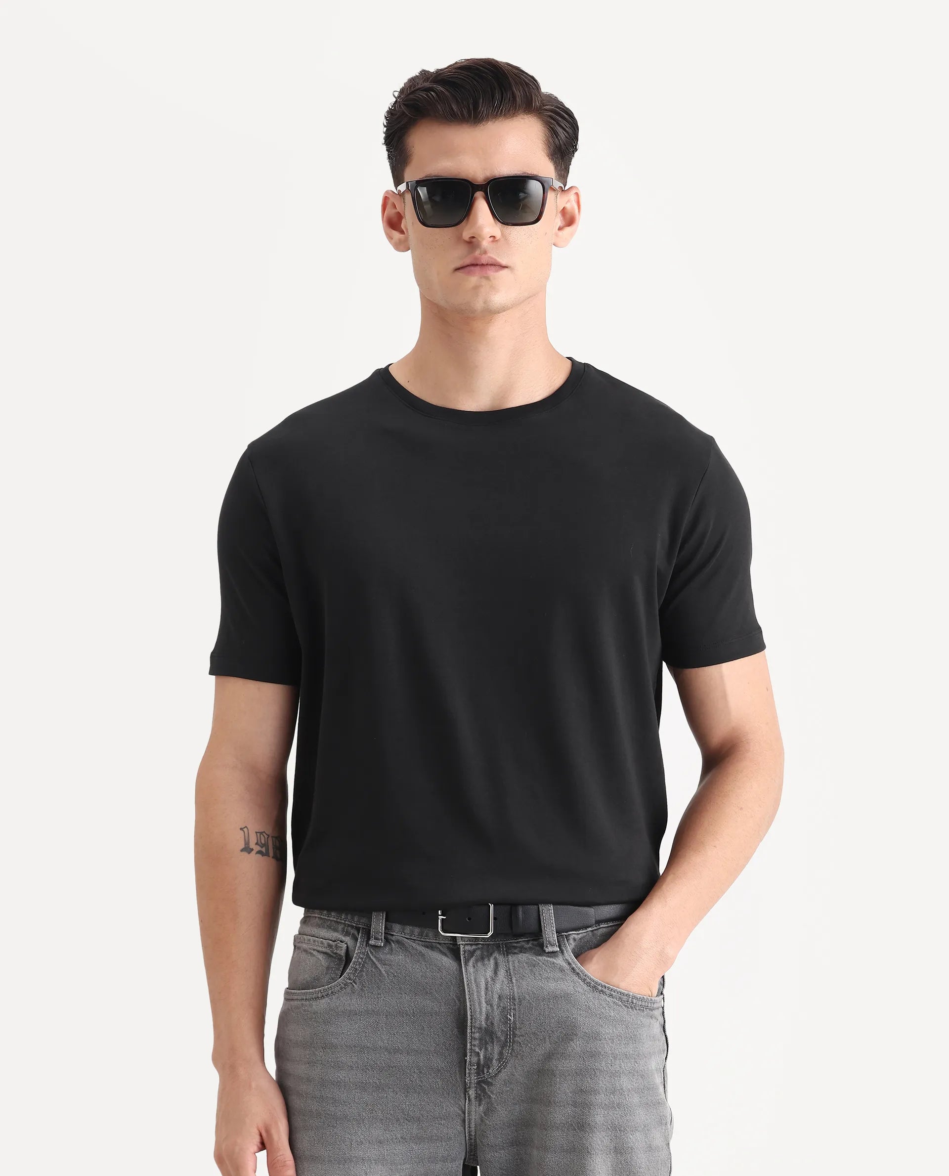Rare Rabbit Men's Gis-1 Black Cotton Plain Slim Fit Half Sleeve Crew Neck T-Shirt