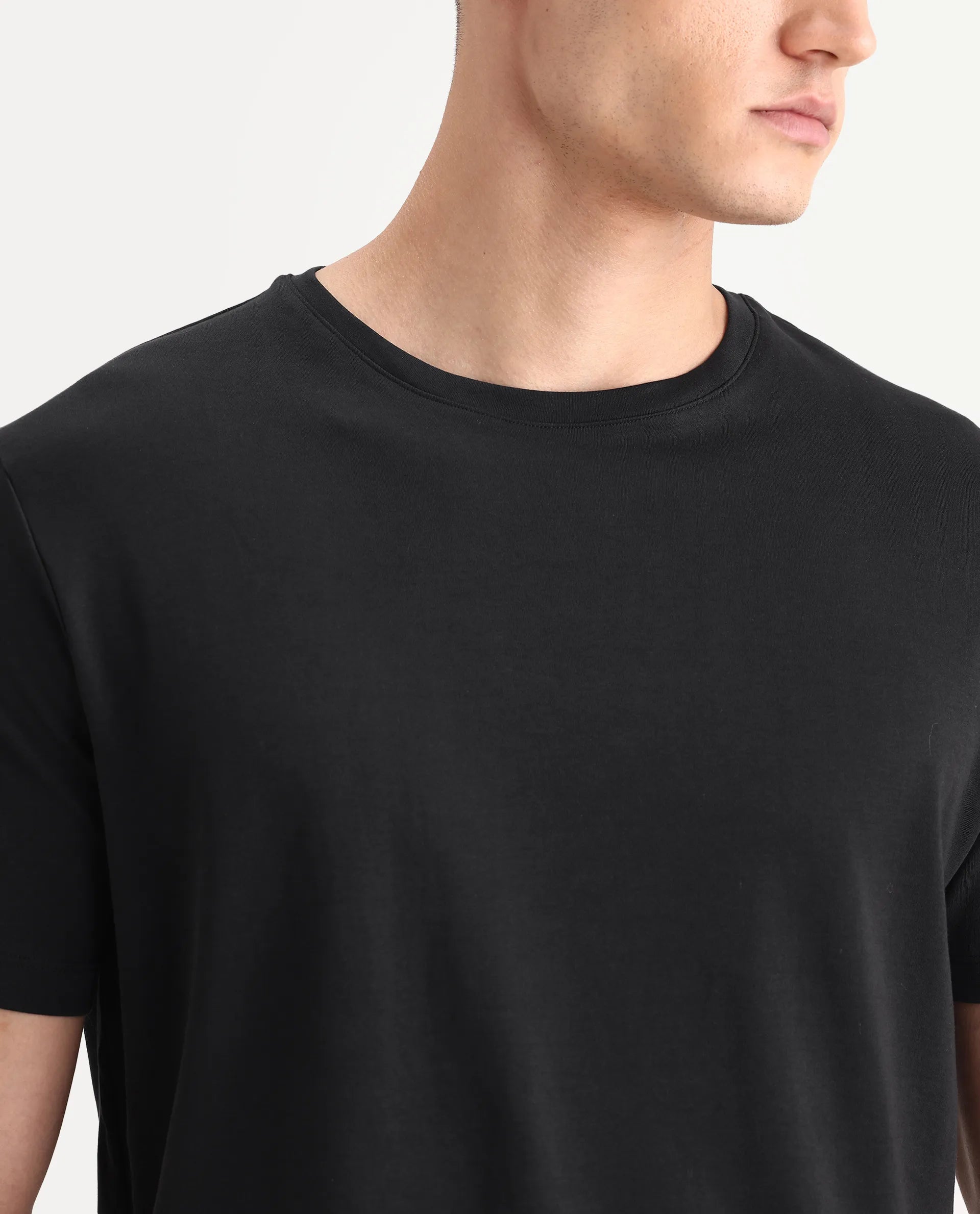 Rare Rabbit Men's Gis-1 Black Cotton Plain Slim Fit Half Sleeve Crew Neck T-Shirt