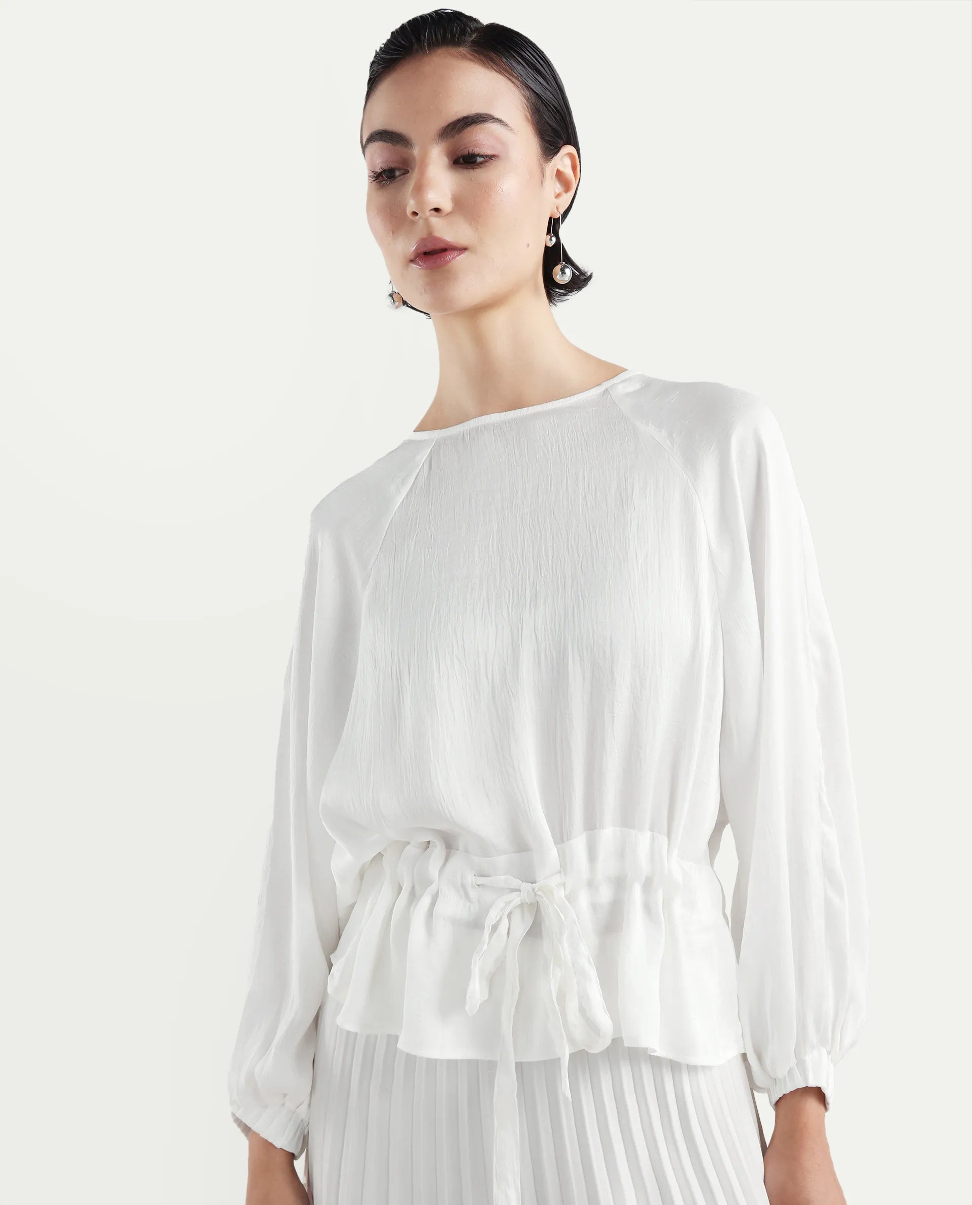 Rareism Women's Lenze White Polyester Boat Neck Plain Volume Sleeve Oversized Top