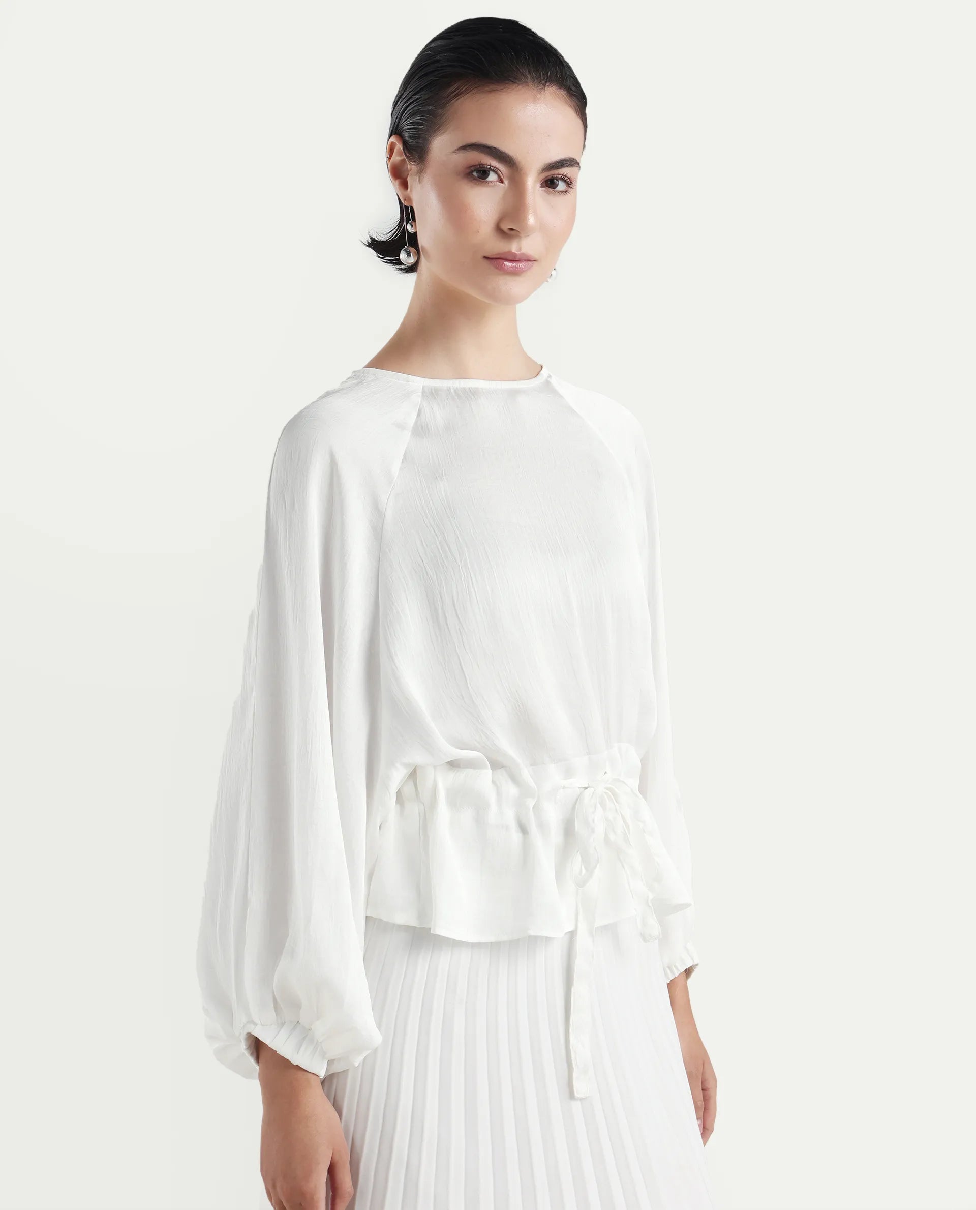 Rareism Women's Lenze White Polyester Boat Neck Plain Volume Sleeve Oversized Top