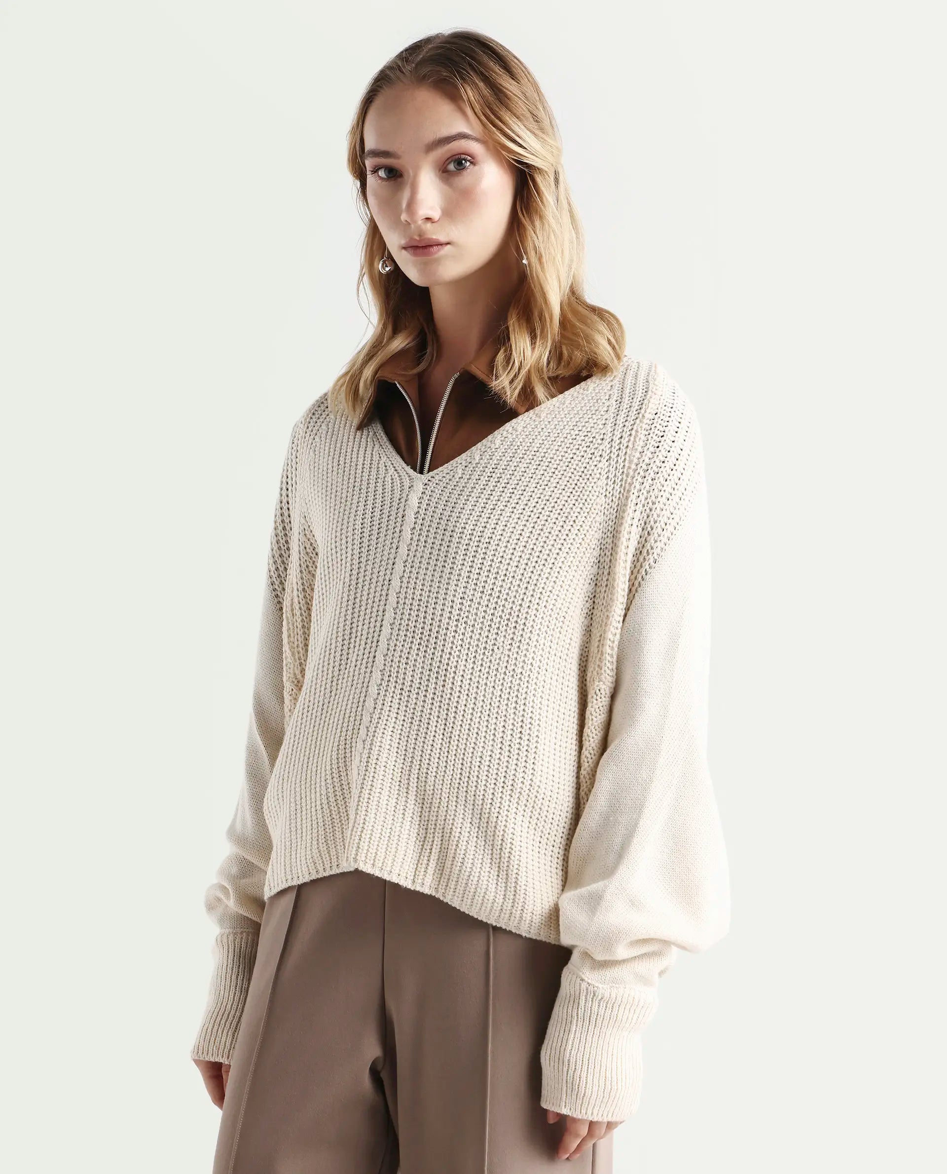 Rareism Women's Henares Off White Acrylic V-Neck Plain Relaxed Fit Sweater