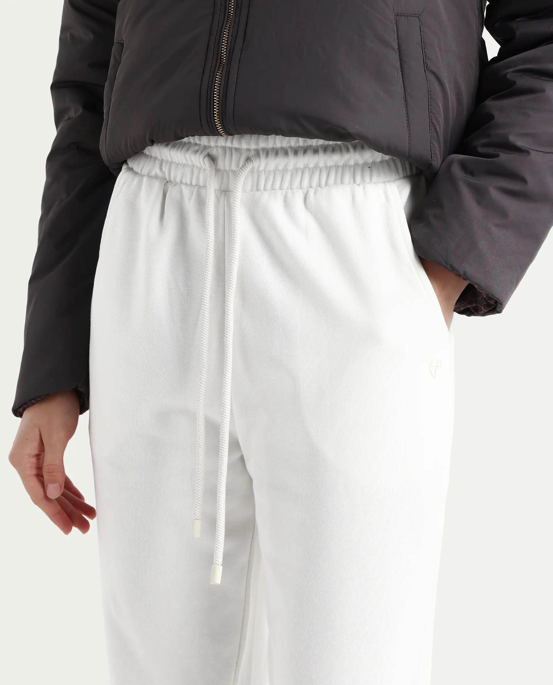 Rareism Women's Terac T Off White Polyester Blend Plain Ankle Length Regular Fit Track Pant