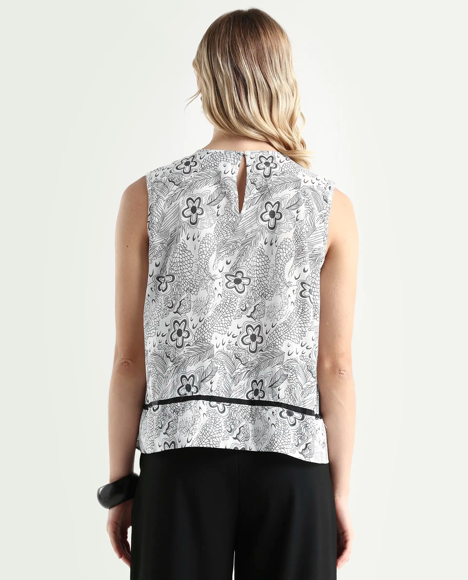 Rareism Women's Nikol White Cotton Crew Neck Abstract Print Sleeveless Regular Fit Top