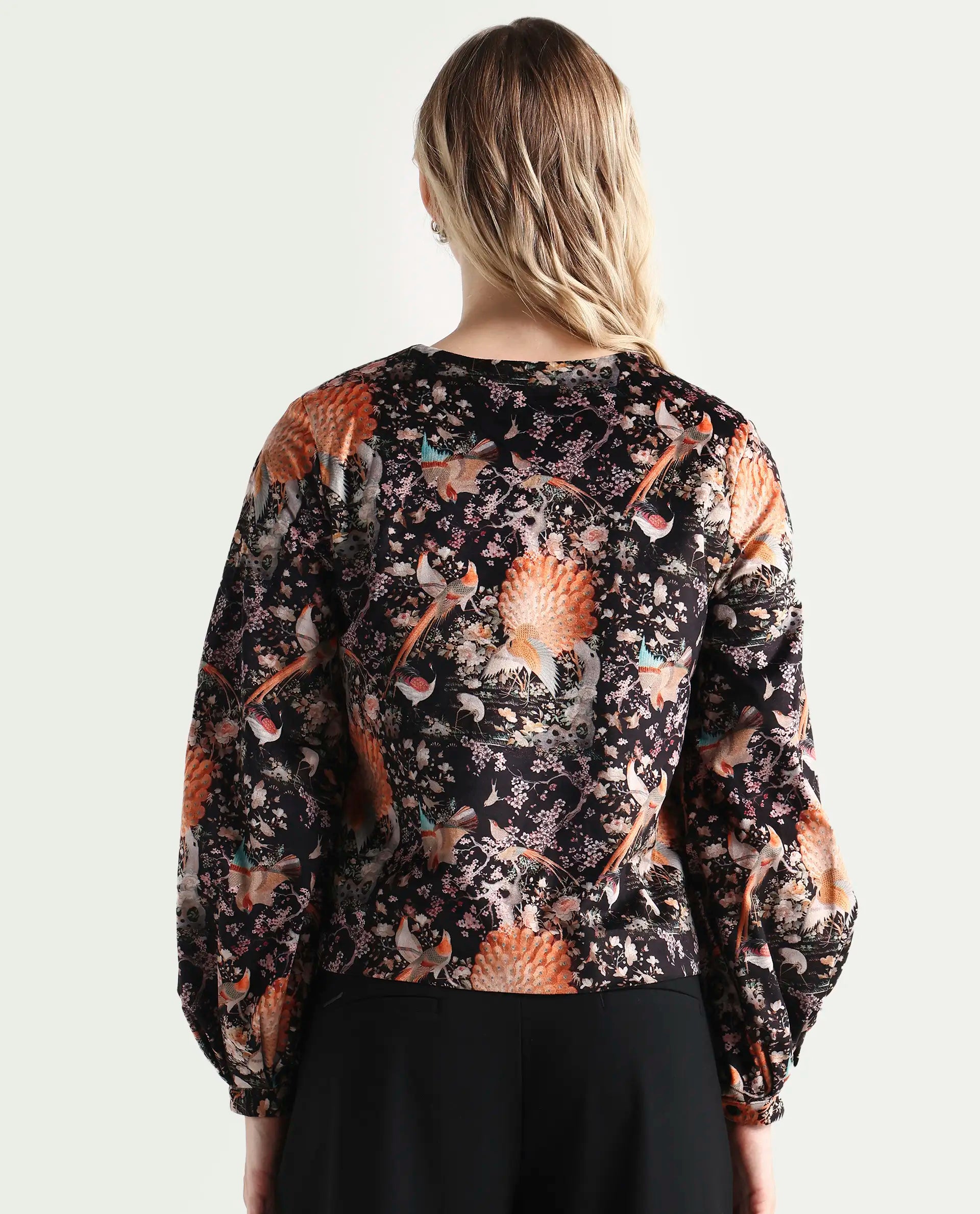 Rareism Women's Zamp Black Polyester Blend Collarless Floral Print Volume Sleeve Regular Fit Shrug