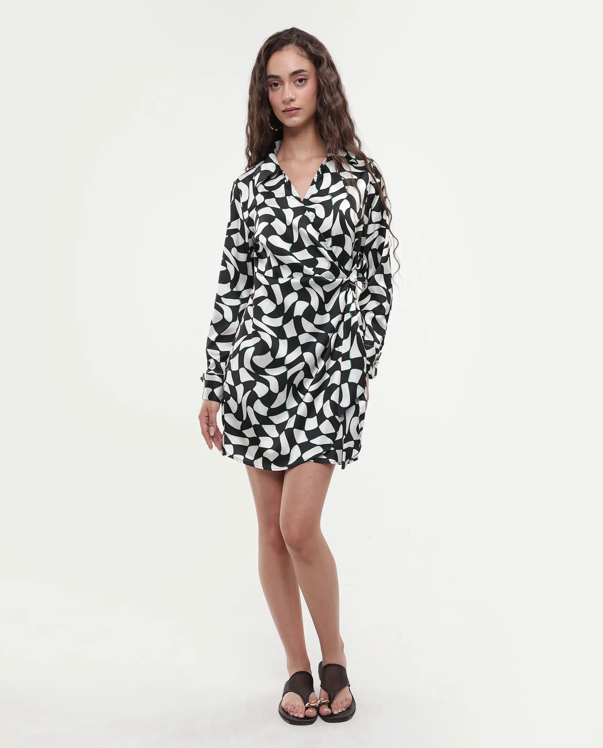 Rareism Women's Bernard Multi Polyester Blend Overlap Neck Geometric Print Cuffed Sleeve Mini Wrap Dress