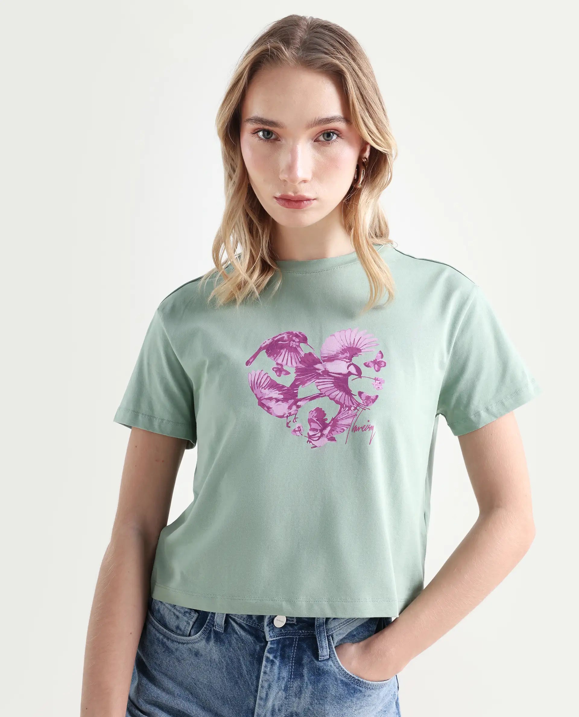 Rareism Women's Sydent Green Cotton Blend Crew Neck Graphic Print Crop Regular Fit T-Shirt