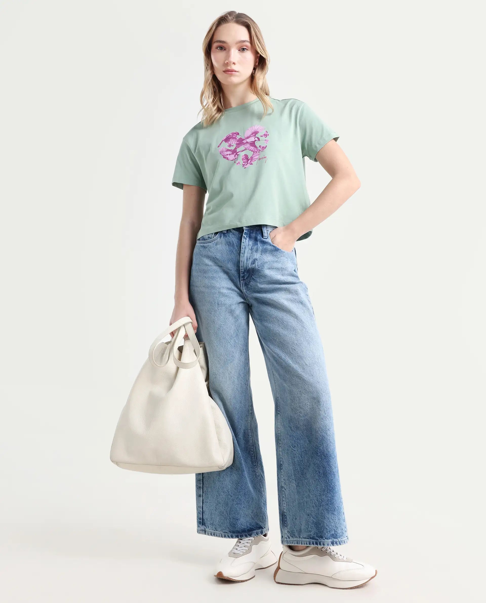 Rareism Women's Sydent Green Cotton Blend Crew Neck Graphic Print Crop Regular Fit T-Shirt