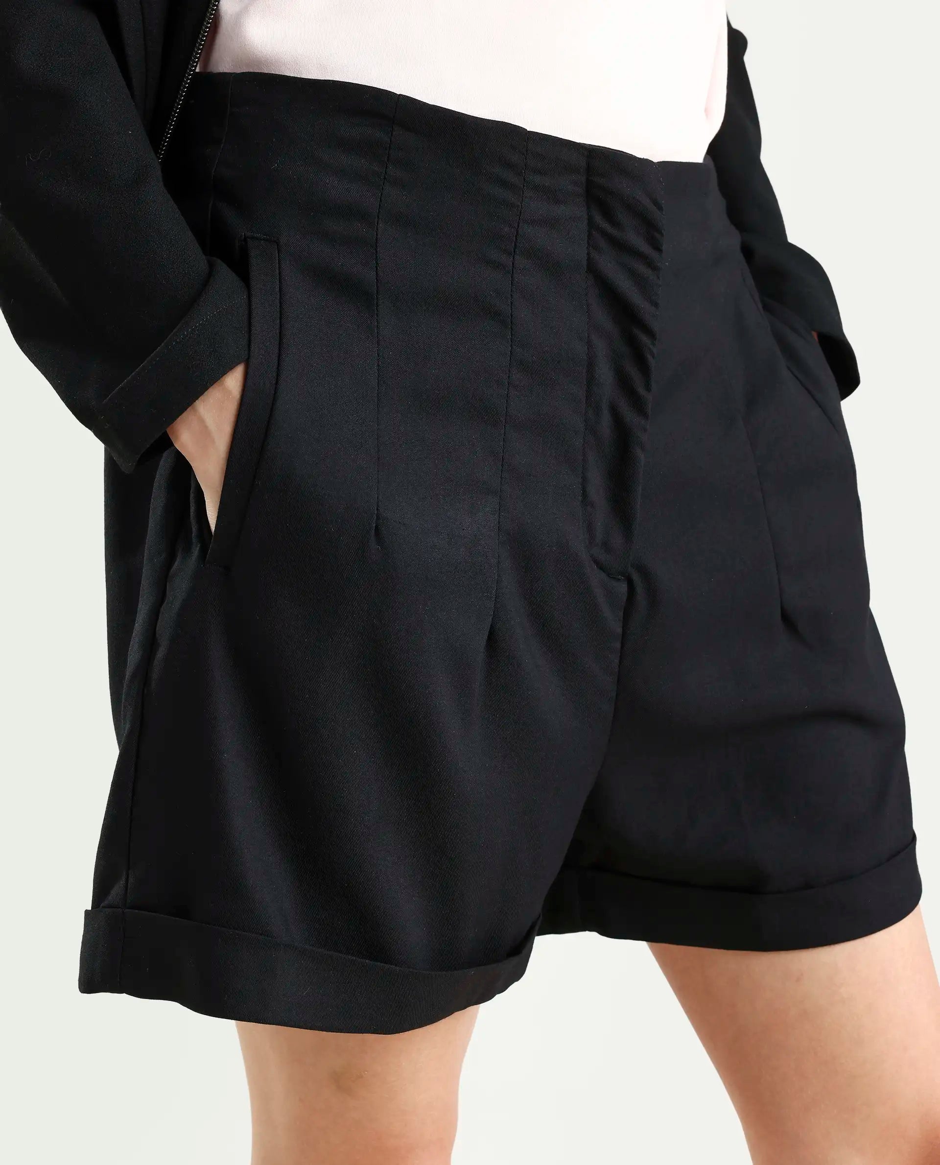 Rareism Women's Maslin Black Polyester Plain Mini Regular Fit Shorts