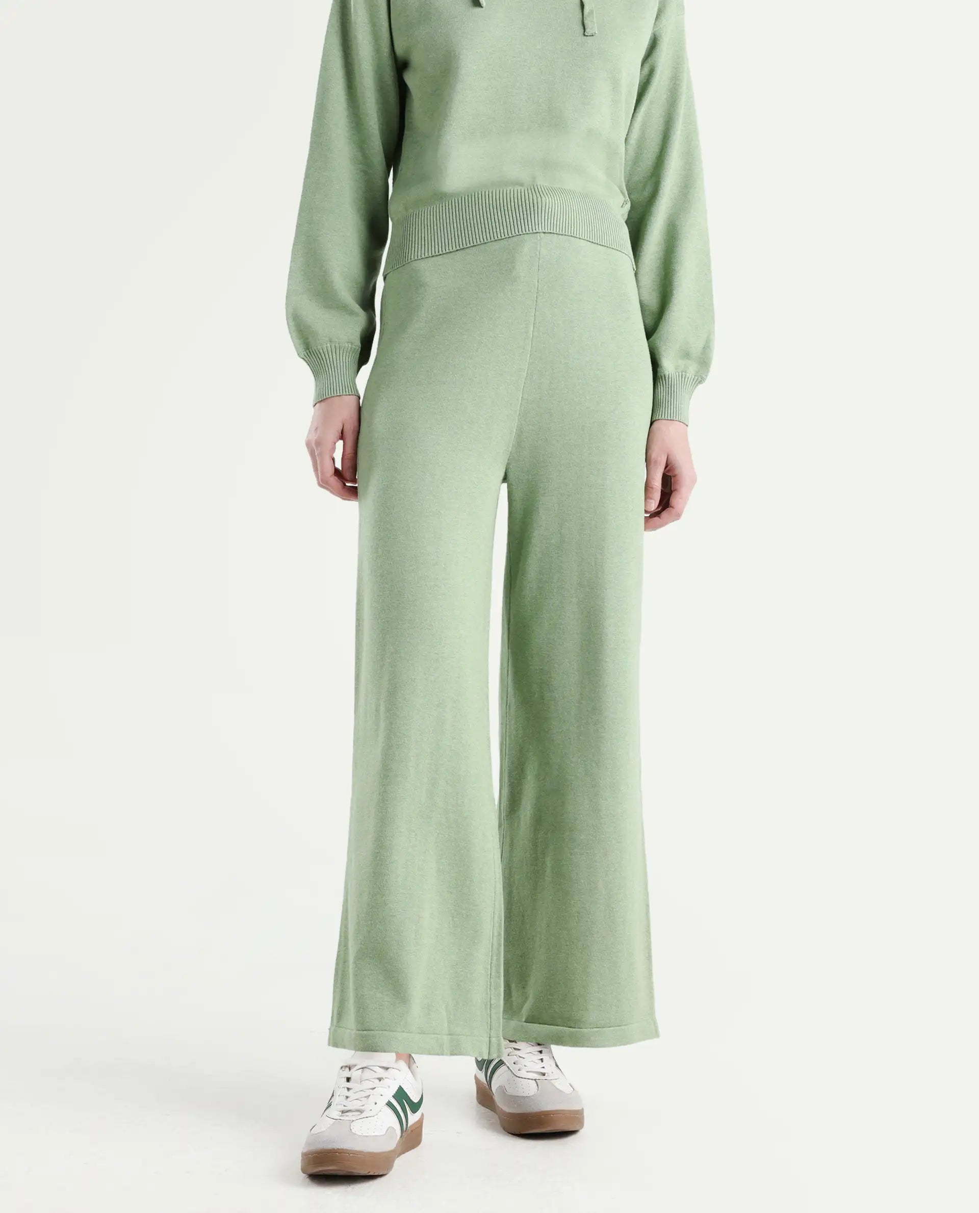 Rareism Women's Finnet B Dusky Green Knit Plain Ankle Length Straight Fit Track Pant