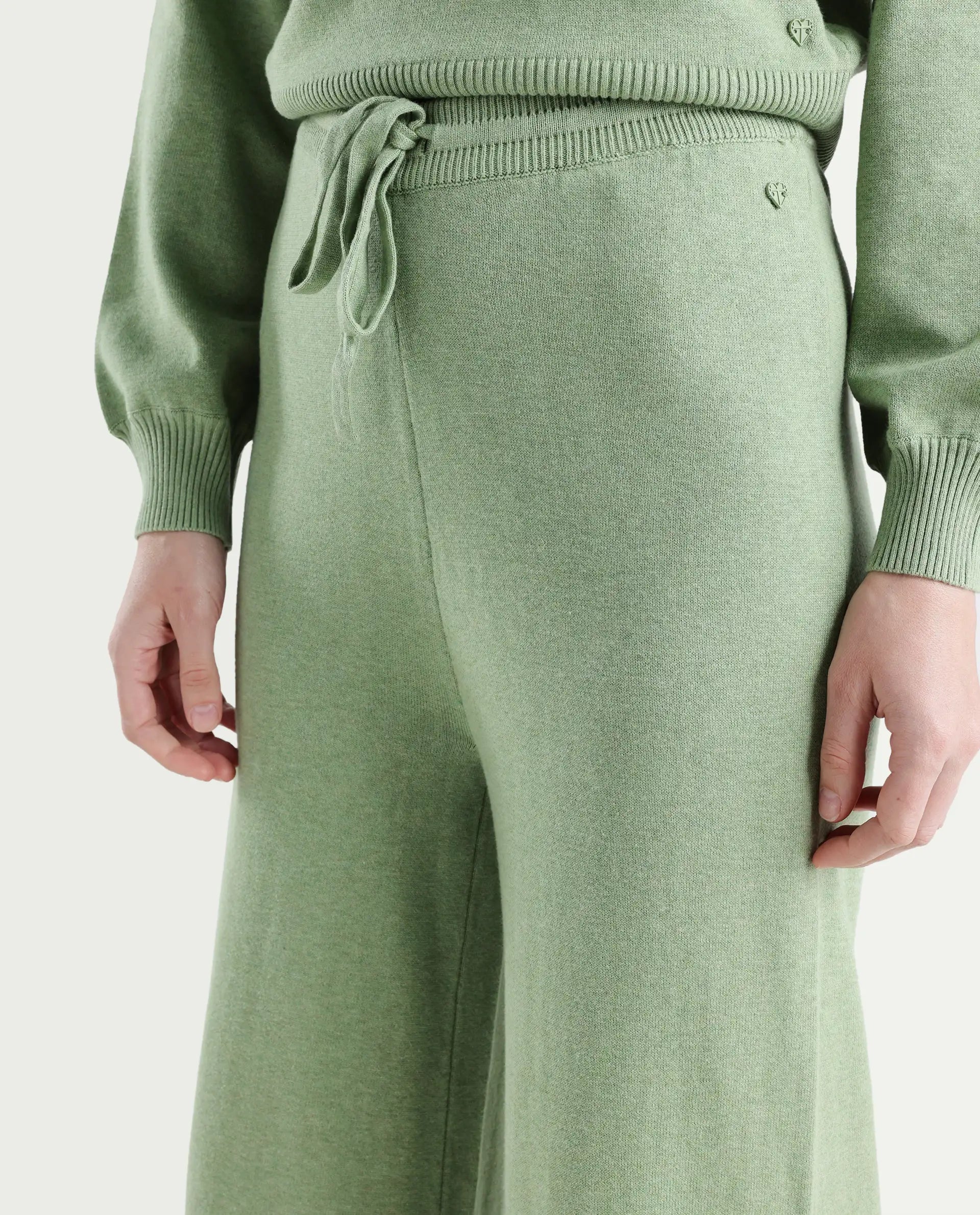 Rareism Women's Finnet B Dusky Green Knit Plain Ankle Length Straight Fit Track Pant