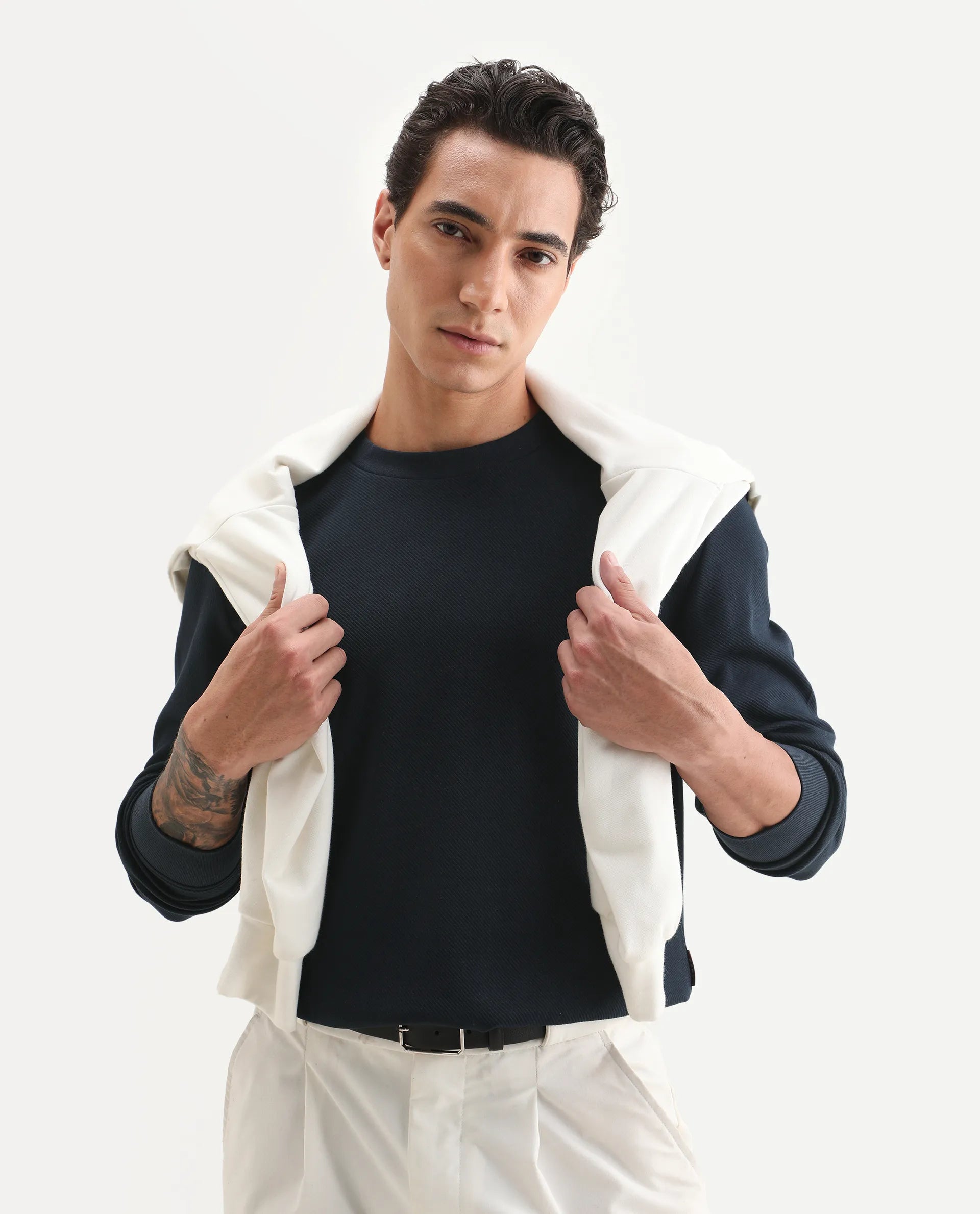 Rare Rabbit Men's Foy Navy Cotton Plain Regular Fit Full Sleeve Crew Neck Sweatshirt