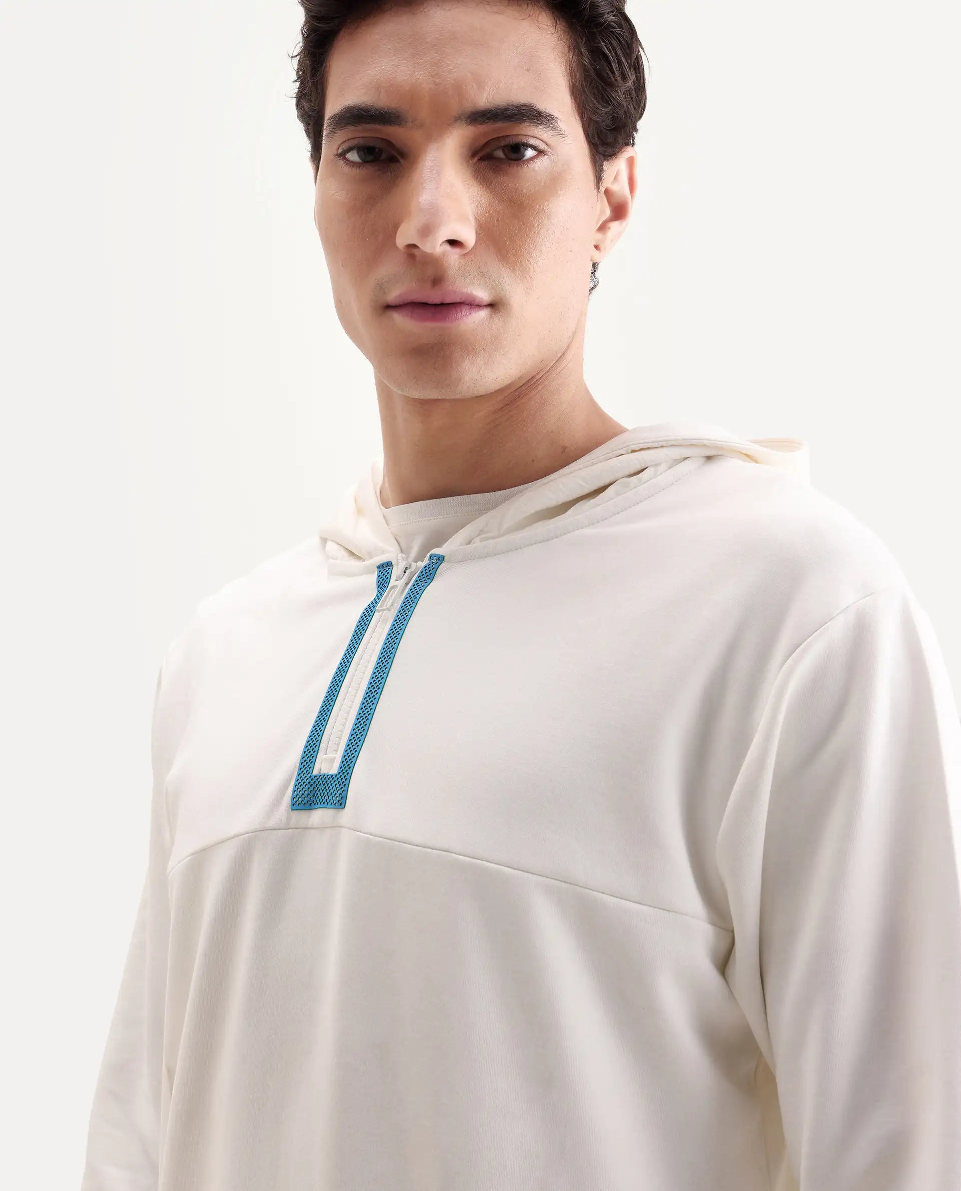 Rare Rabbit Men's Melt Off White Cotton Blend Plain Regular Fit Full Sleeve Hooded Sweatshirt