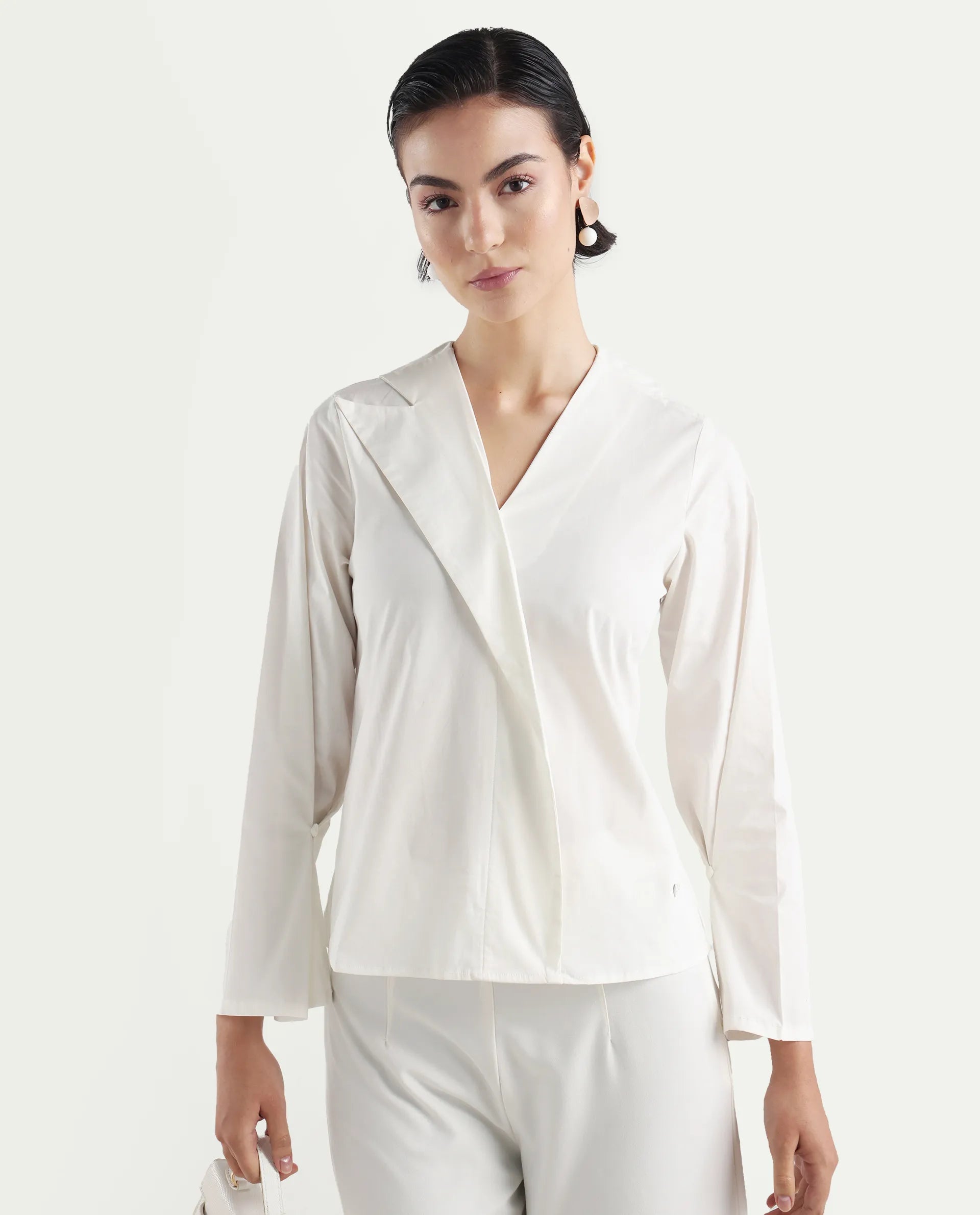 Rareism Women's Perdu White Cotton Blend V-Neck Plain Bell Sleeve Regular Fit Top