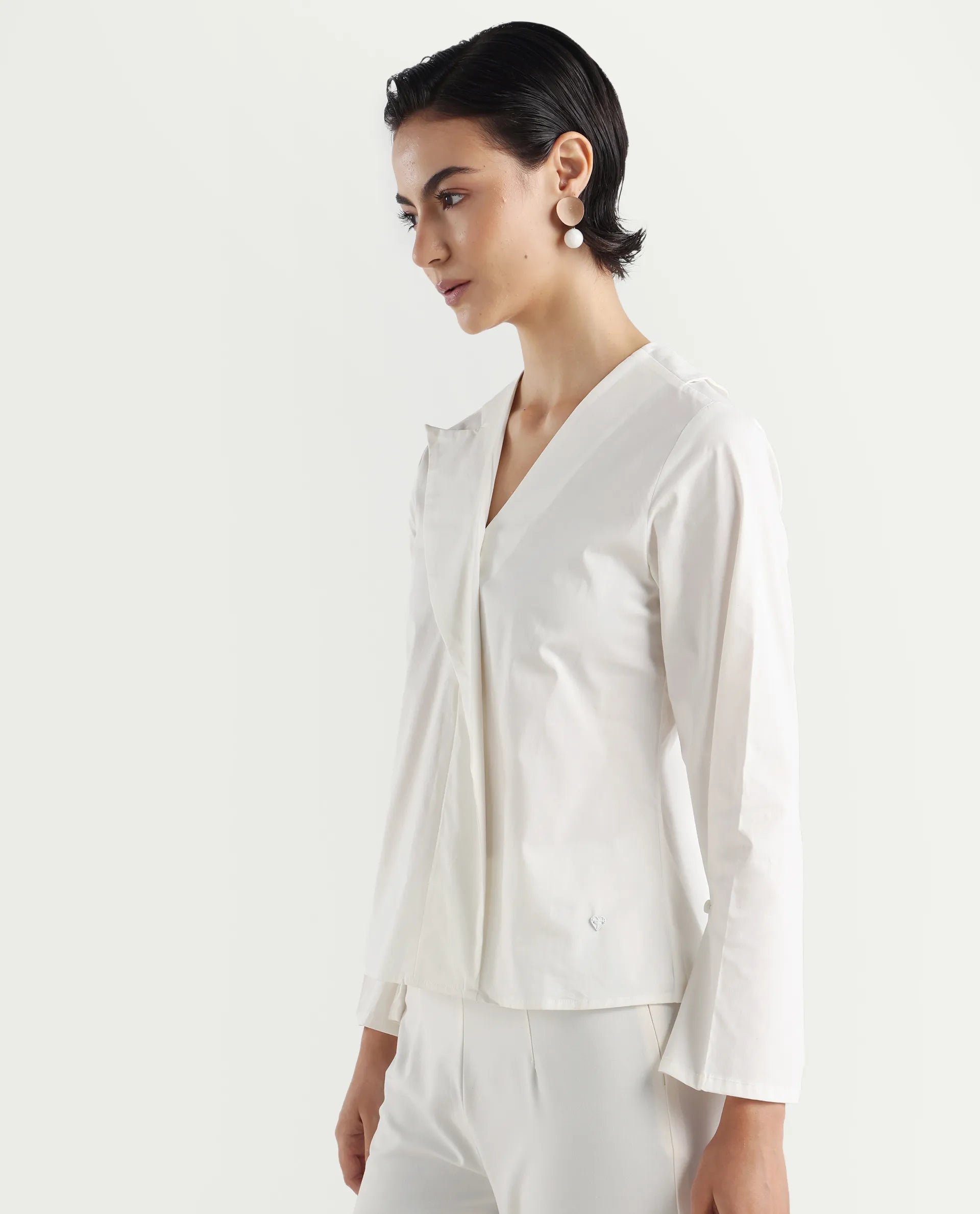 Rareism Women's Perdu White Cotton Blend V-Neck Plain Bell Sleeve Regular Fit Top