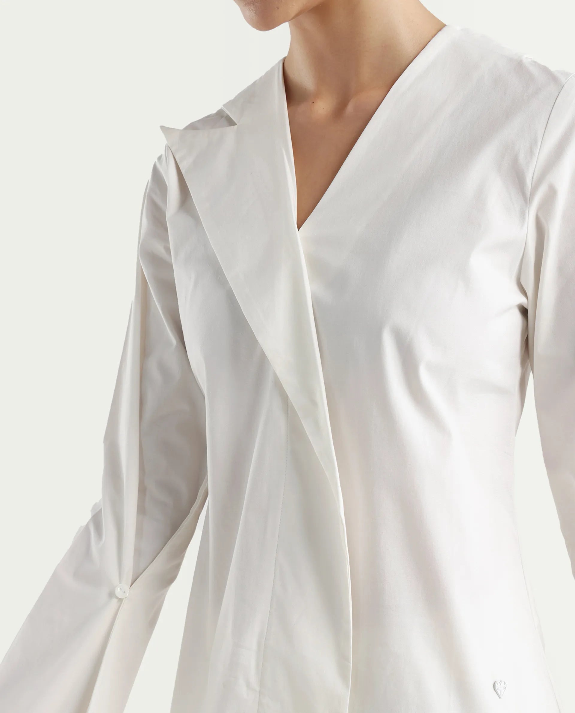 Rareism Women's Perdu White Cotton Blend V-Neck Plain Bell Sleeve Regular Fit Top