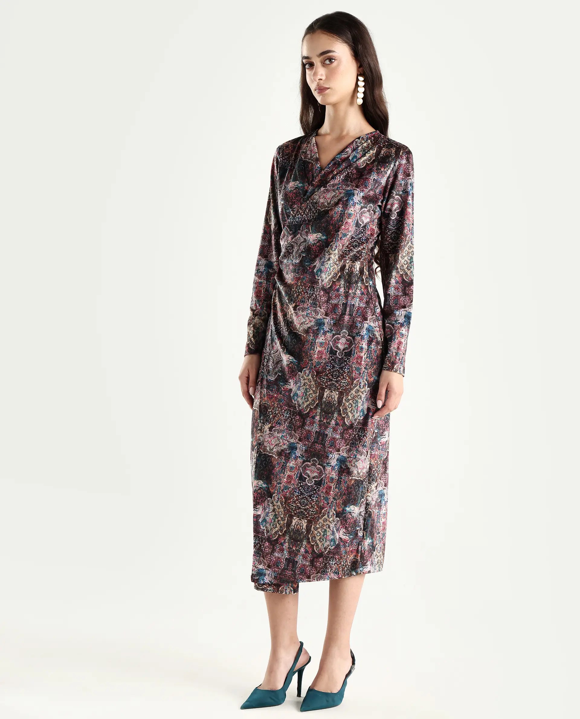Rareism Women's Wekly Dark Multi Velvet V-Neck Abstract Print Midi Fitted Dress