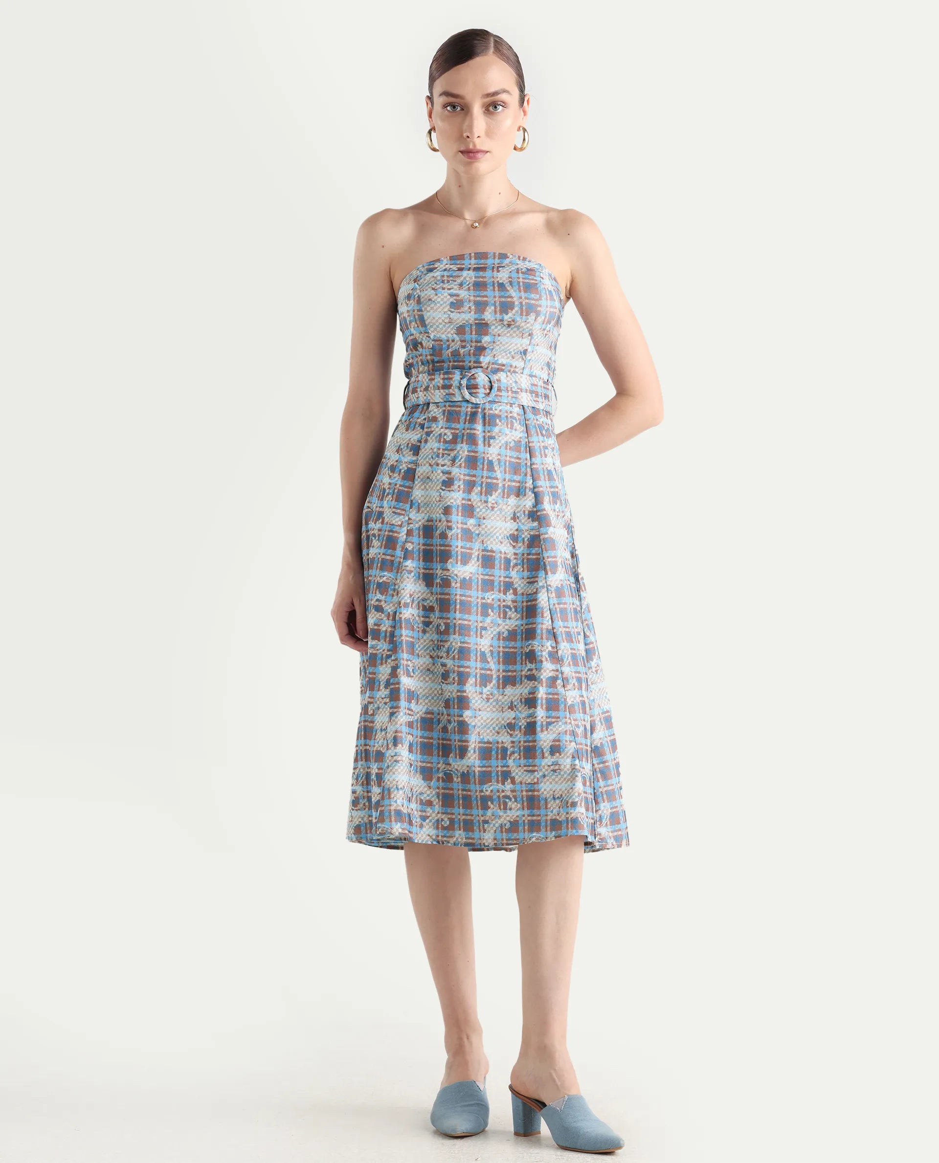 Rareism Women's Yerd Blue Cotton Blend Tube Neck Geometric Print Sleeveless Midi Flared Dress