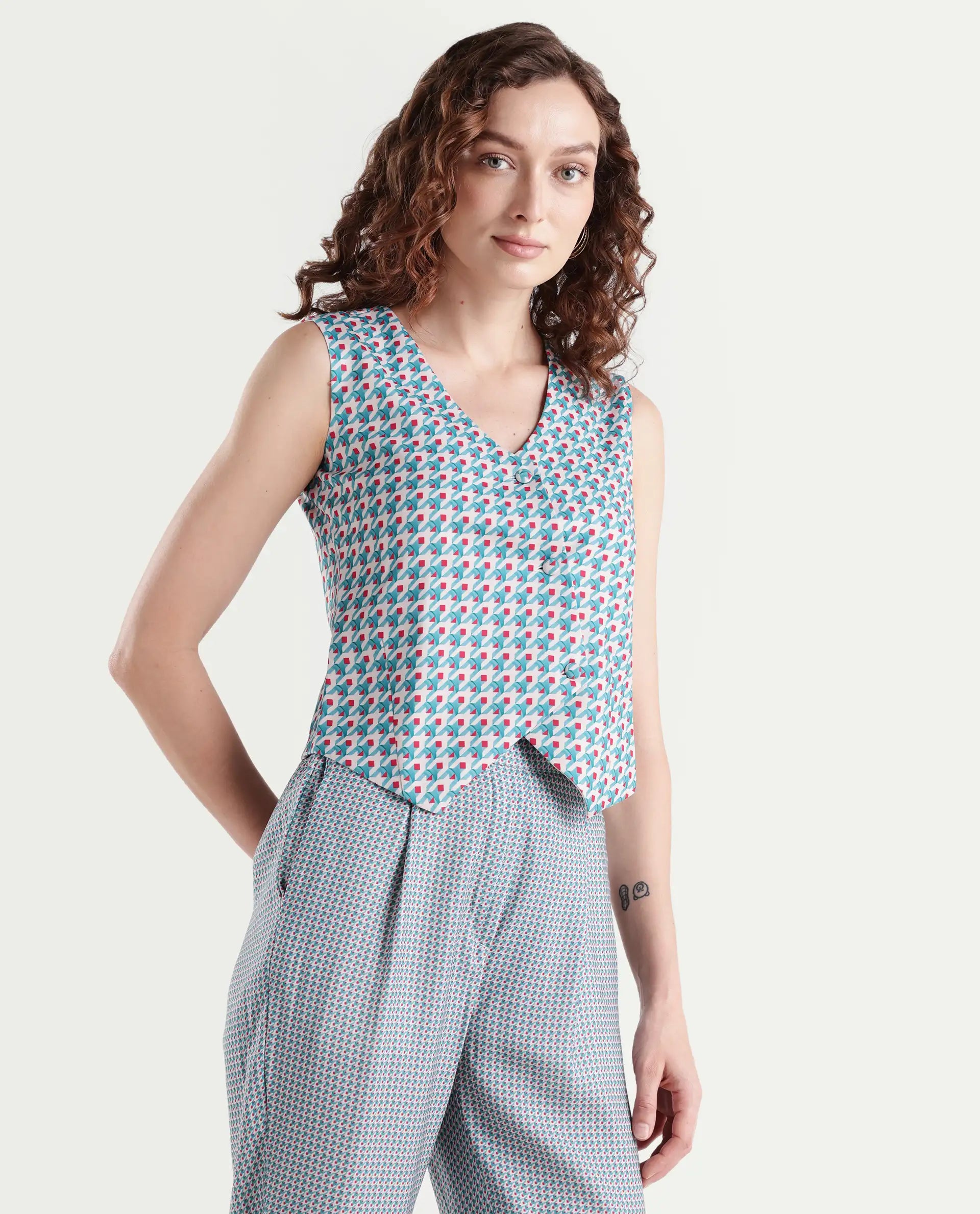 Rareism Women's Utkil Multi Polyester V-Neck Houndstooth Print Sleeveless Crop Regular Fit Top