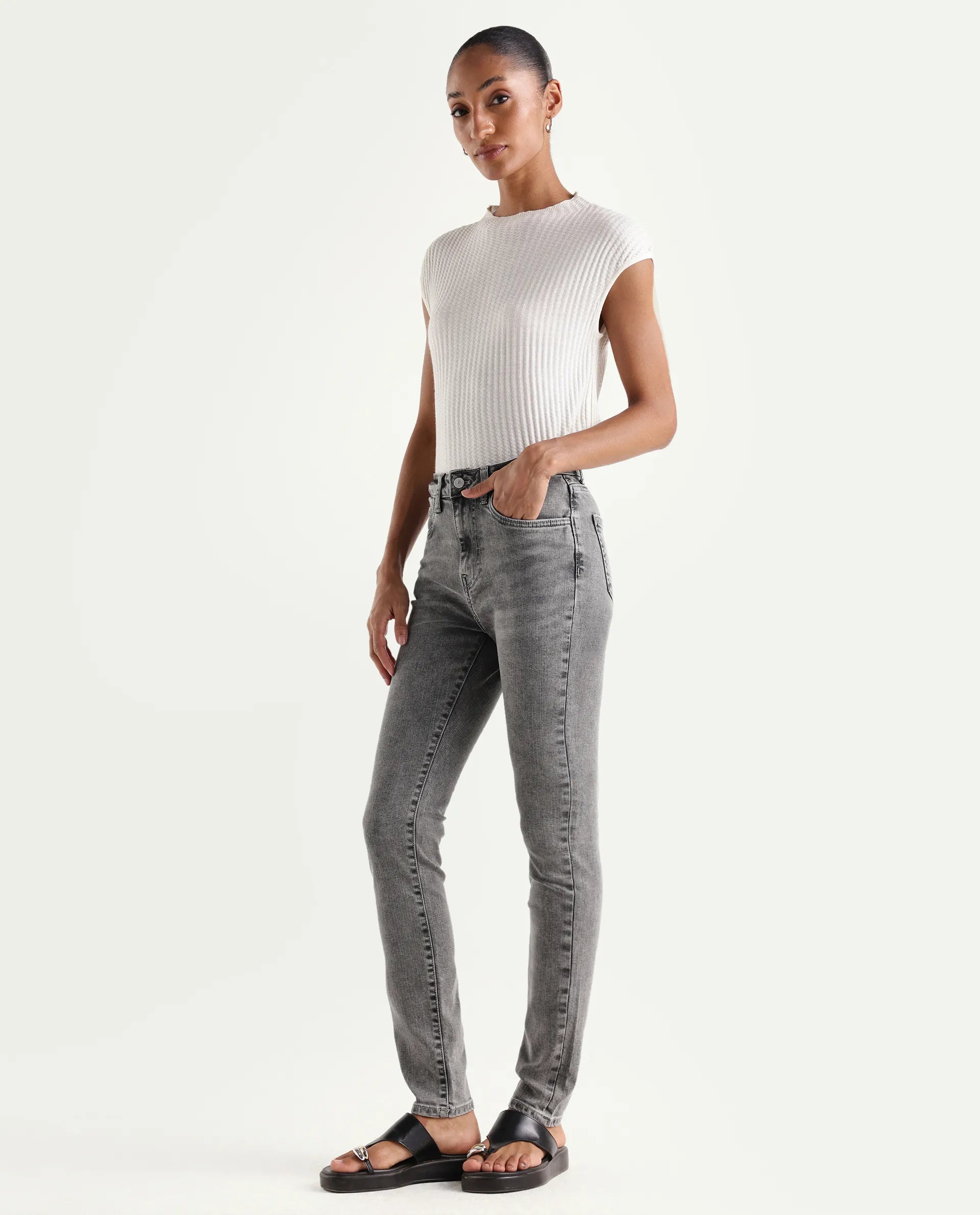 Rareism Women's Zingal Grey Cotton Plain Ankle Length Sleek Skinny Fit Jeans