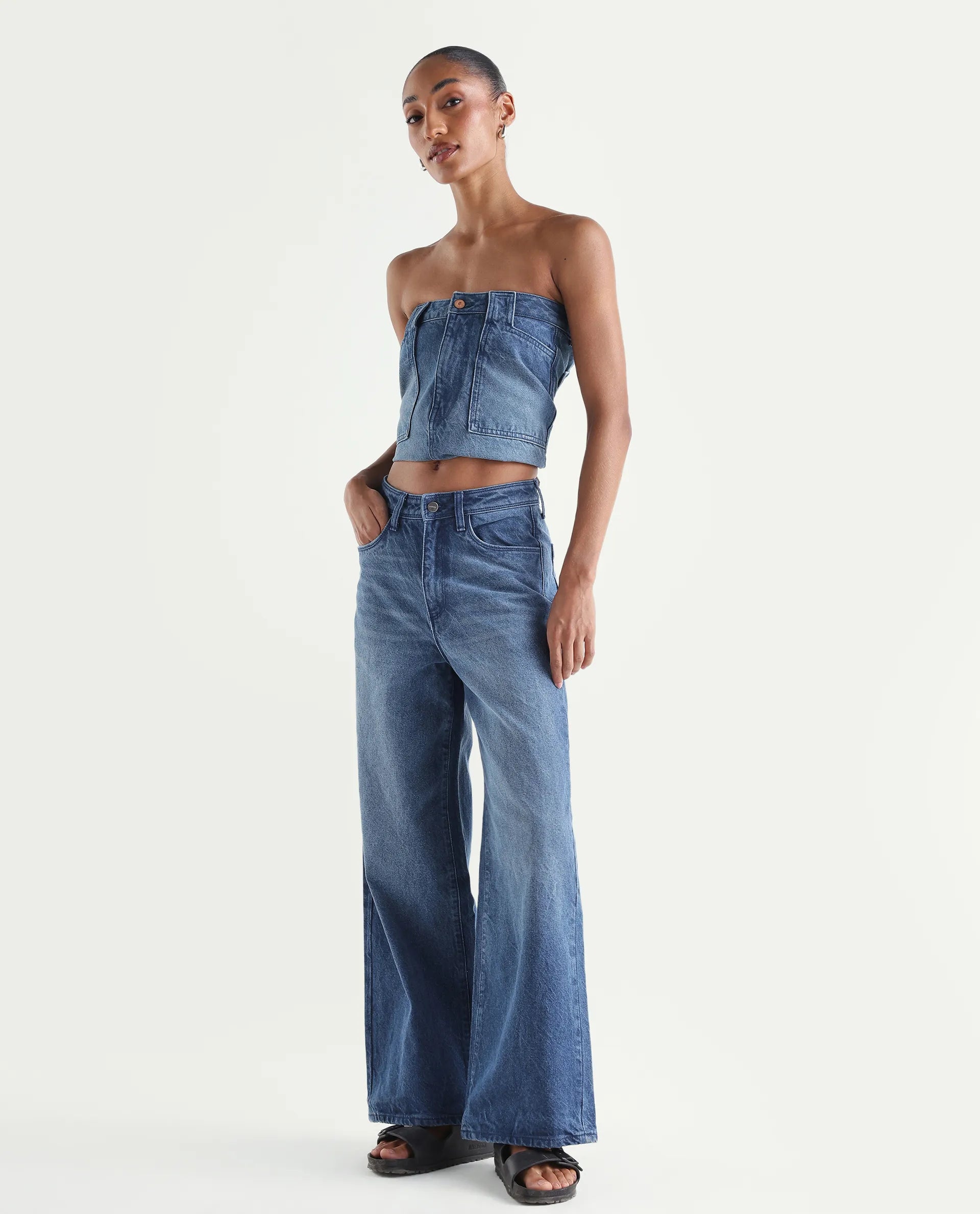 Rareism Women's Kikoi Blue Cotton Blend Plain Ankle Length Effortless Sculpt high wide Jeans