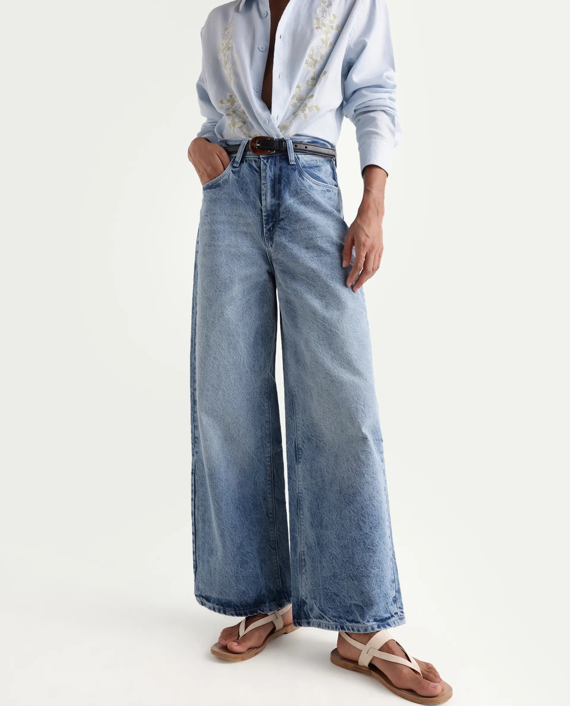 Rareism Women's Kikoa Light Blue Cotton Blend Plain Ankle Length Wide Jeans