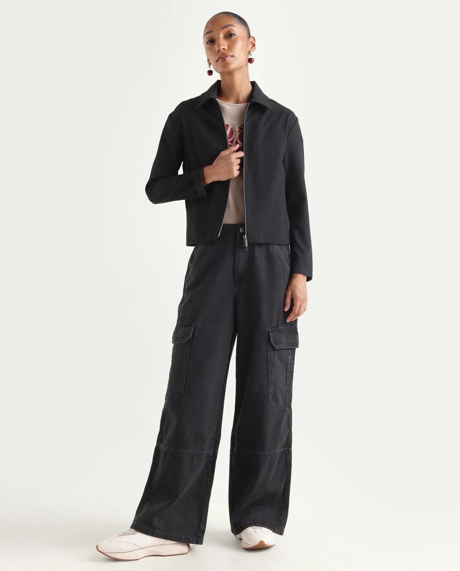 Rareism Women's Cyar Black Cotton Blend Plain Ankle Length Cargo Jeans