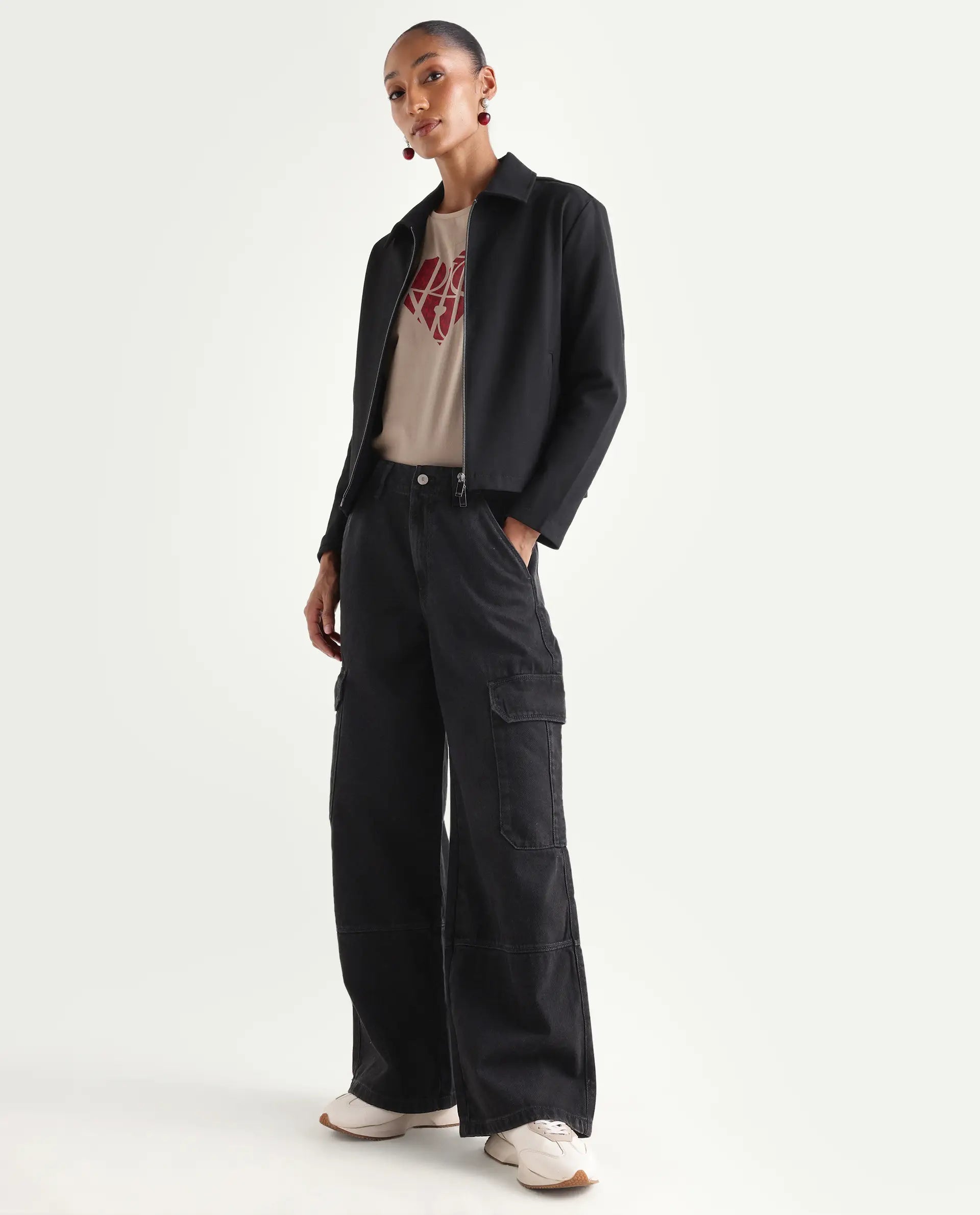Rareism Women's Cyar Black Cotton Blend Plain Ankle Length Cargo Jeans