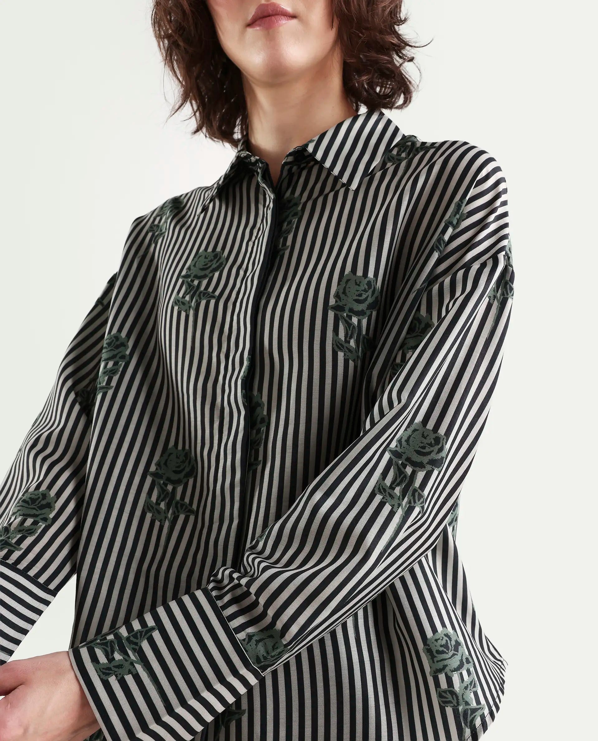 Rareism Women's Ronrayzo Dark Green Polyester Spread Collar Striped Cuffed Sleeve Regular Fit Shirt