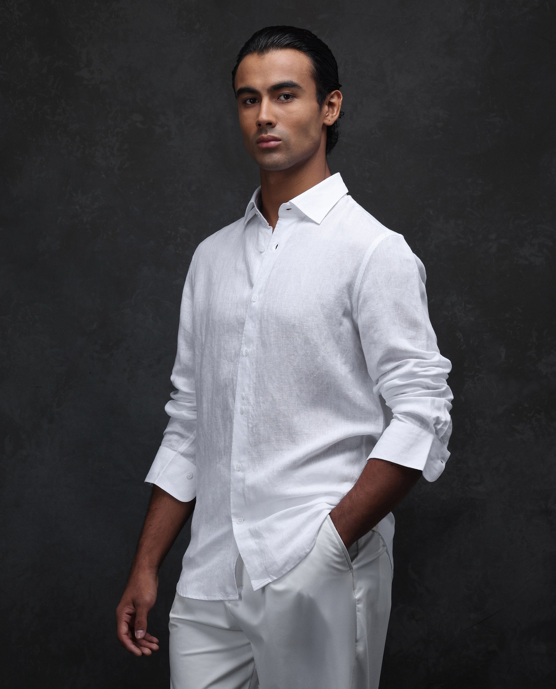 Rare Rabbit Men's Linex Ls-25 White Linen Blend Plain Regular Fit Full Sleeve Collared Shirt