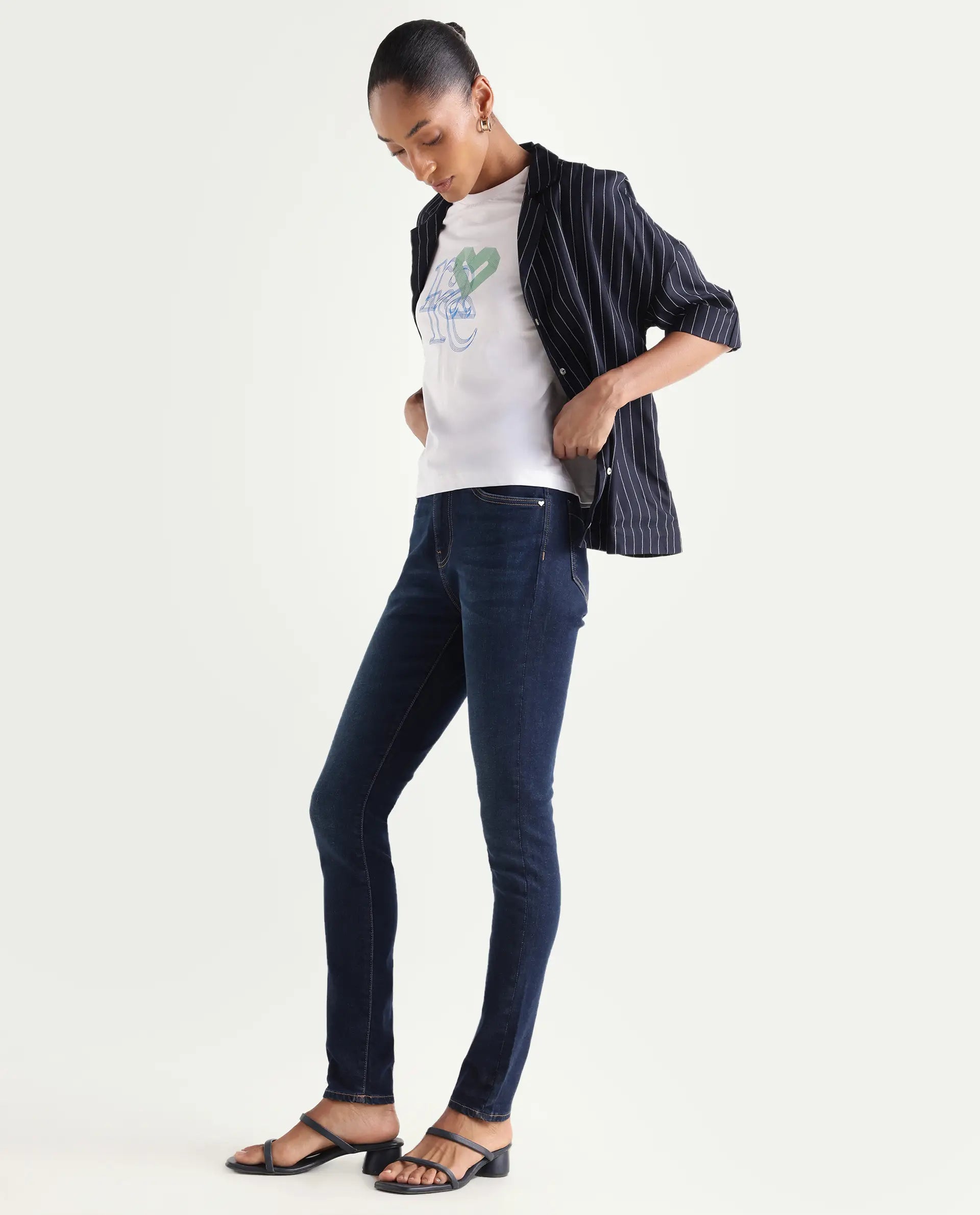 Rareism Women's Denyo Blue Cotton Blend Skinny Plain Jeans