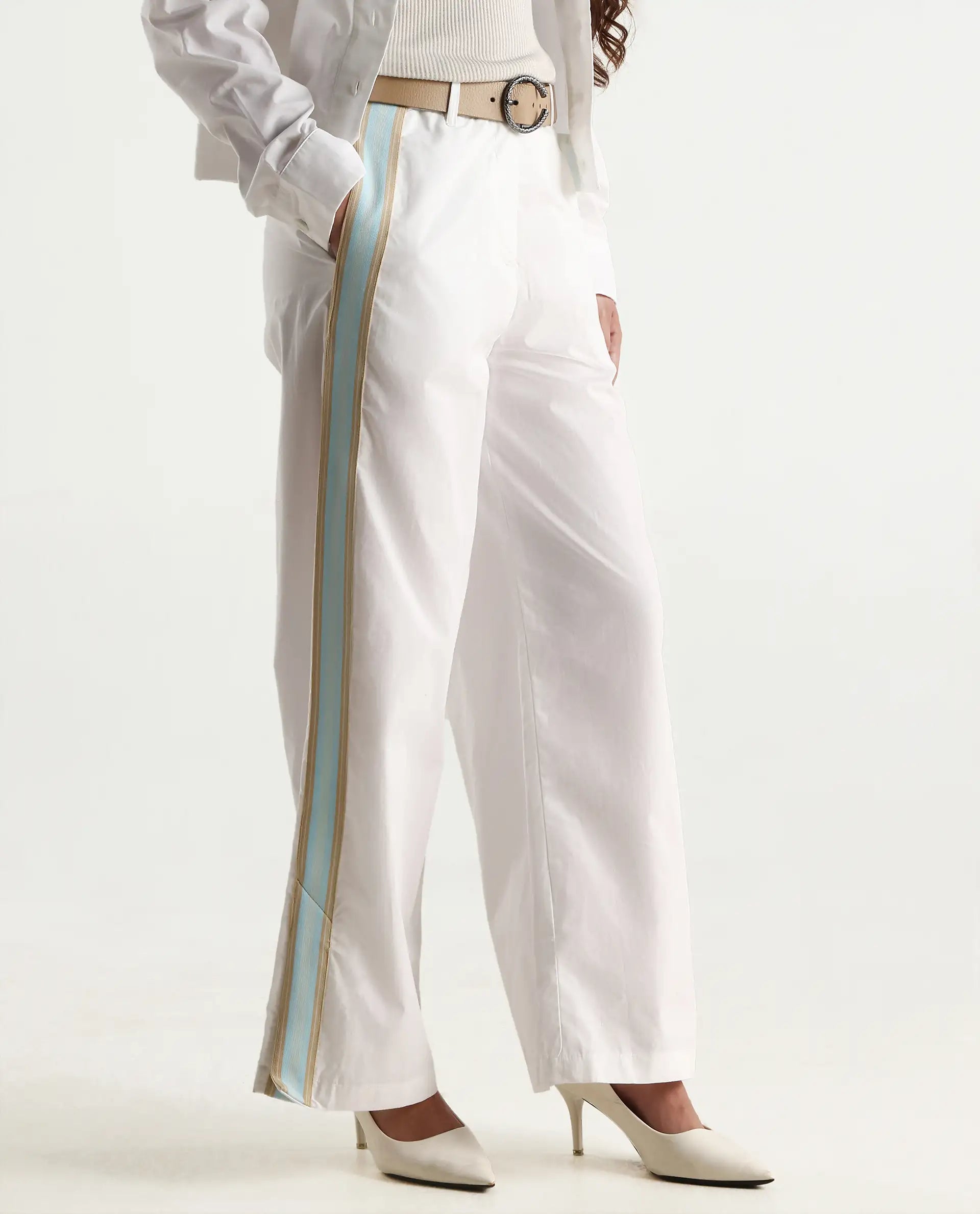 Rareism Women's Nocam B Off White Cotton Plain Ankle Length Wide Trouser