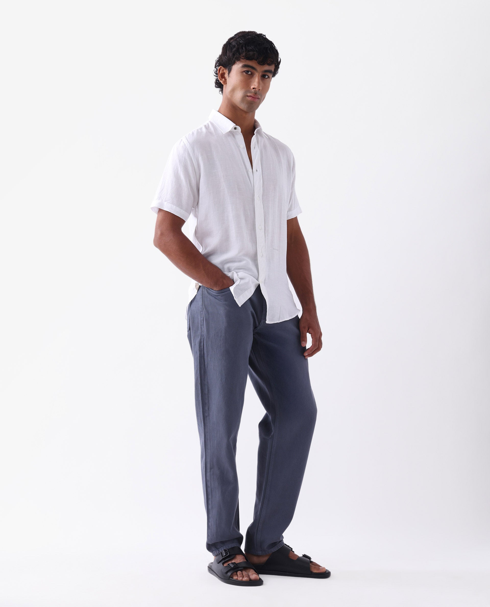 Rare Rabbit Men's Arvi Blue Cotton Plain Dond Carrot Fit Jeans