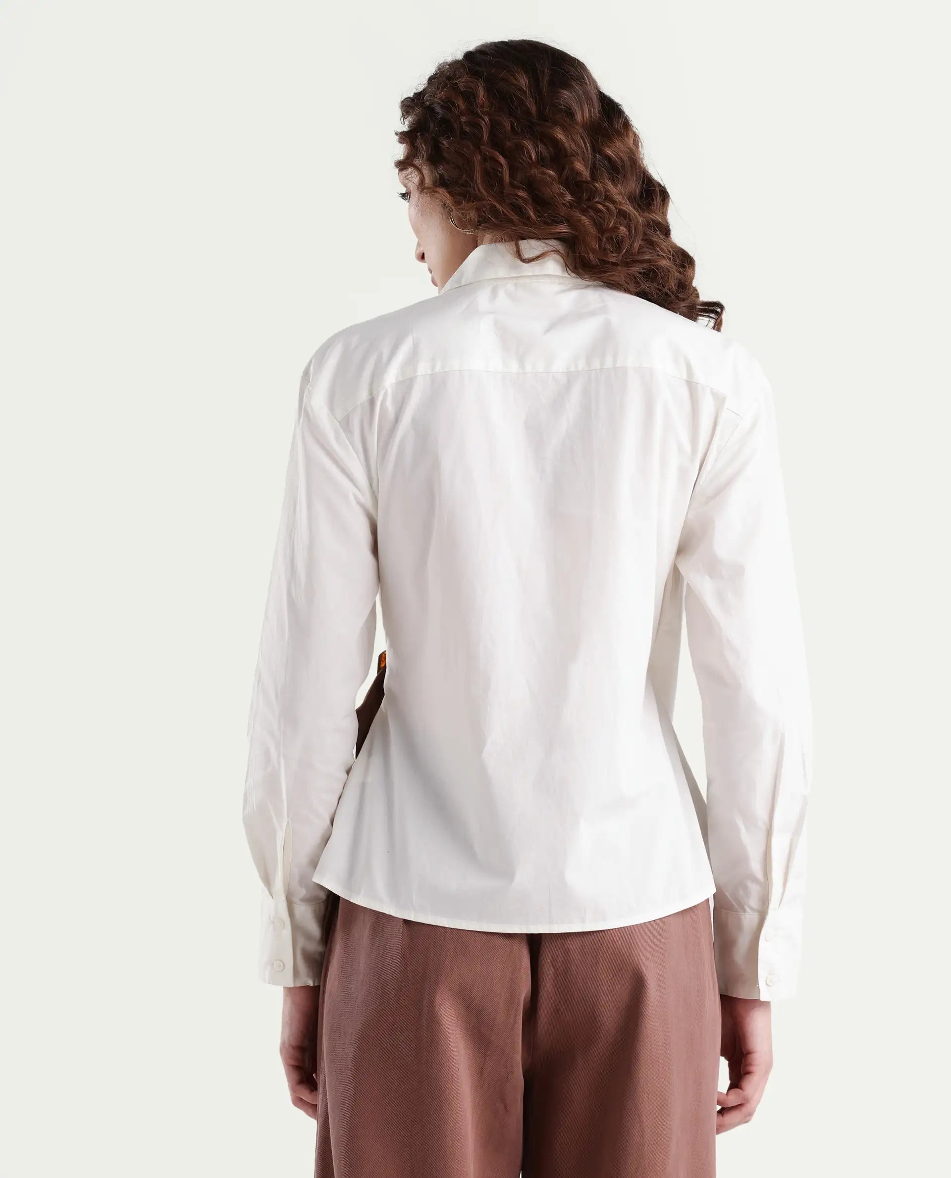 Rareism Women's Bhaleyn-T Off White Cotton Spread Collar Plain Cuffed Sleeve Relaxed Fit Shirt