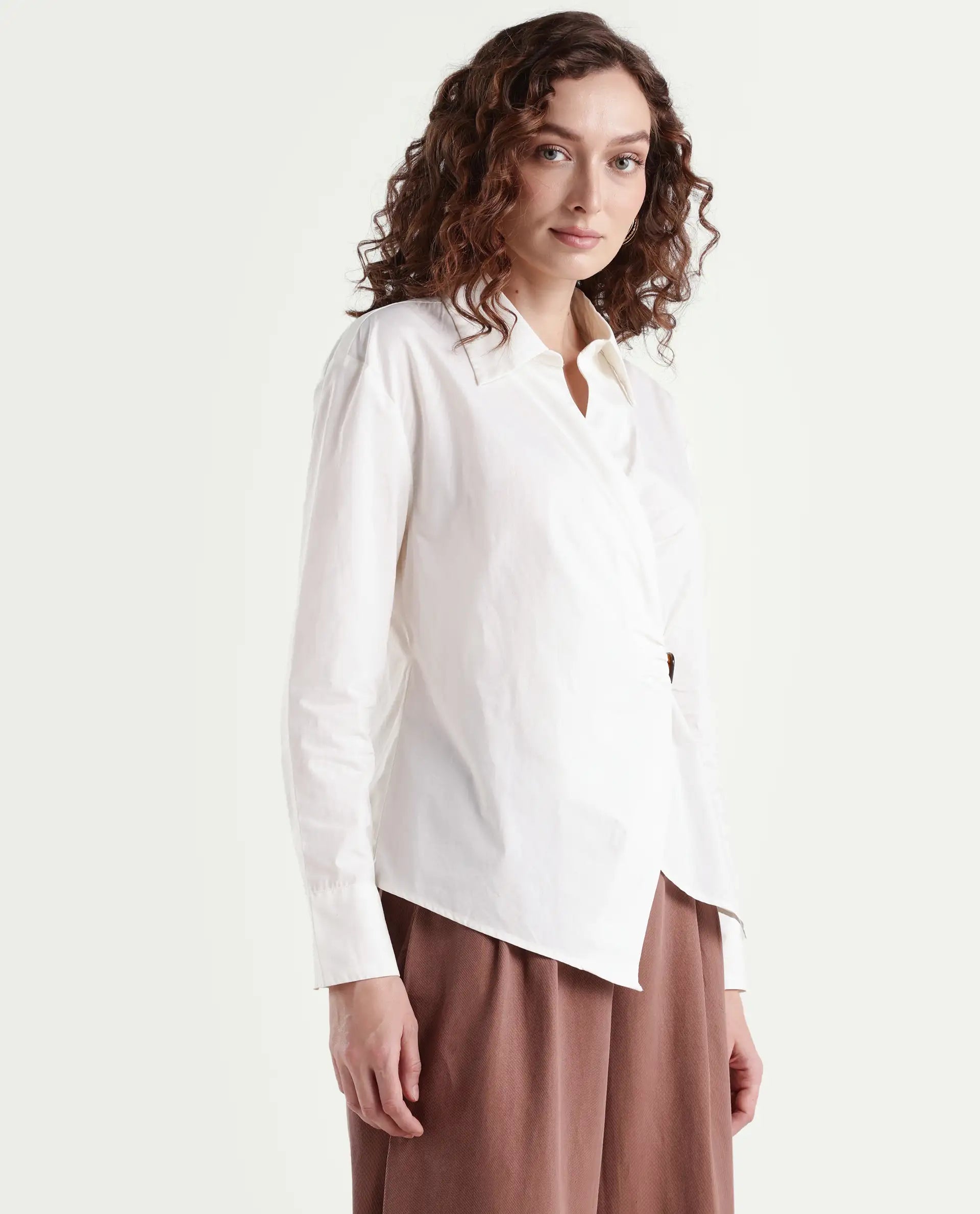 Rareism Women's Bhaleyn-T Off White Cotton Spread Collar Plain Cuffed Sleeve Relaxed Fit Shirt
