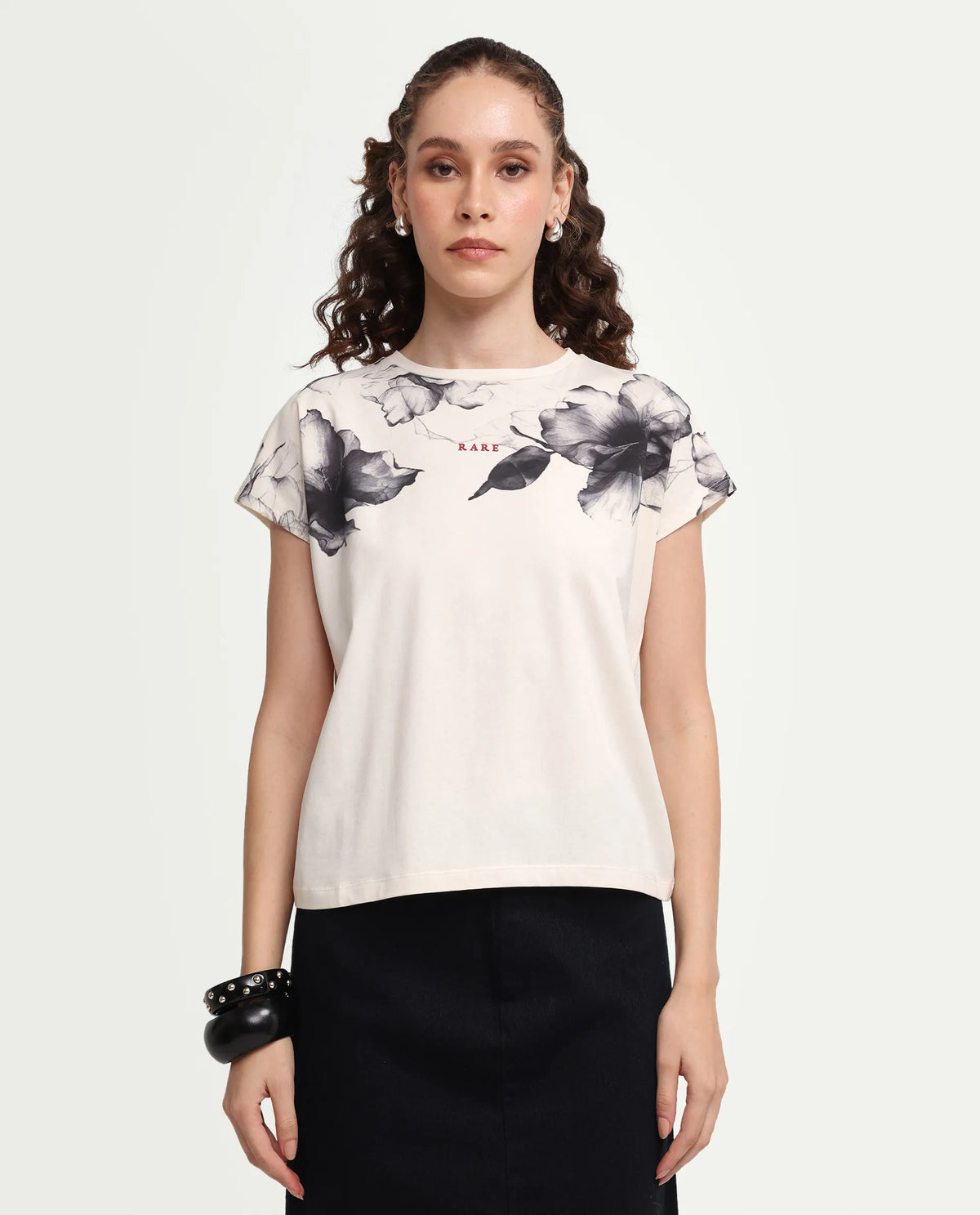 Rareism Women's Zern Off White Cotton Blend Half Sleeve Relaxed Fit Digital Print T-Shirt