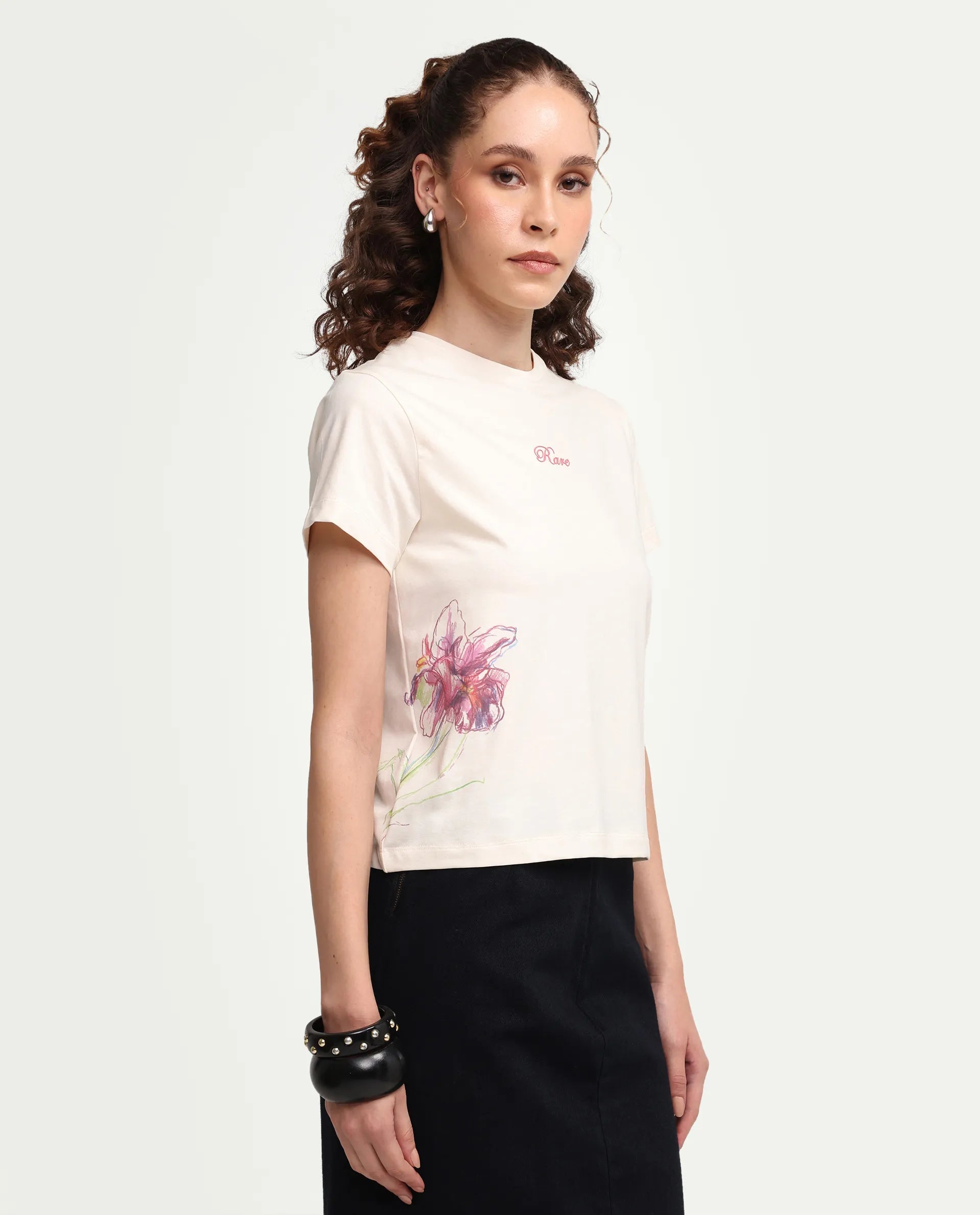 Rareism Women's Zikks Off White Cotton Blend Half Sleeve Regular Fit Floral Print T-Shirt