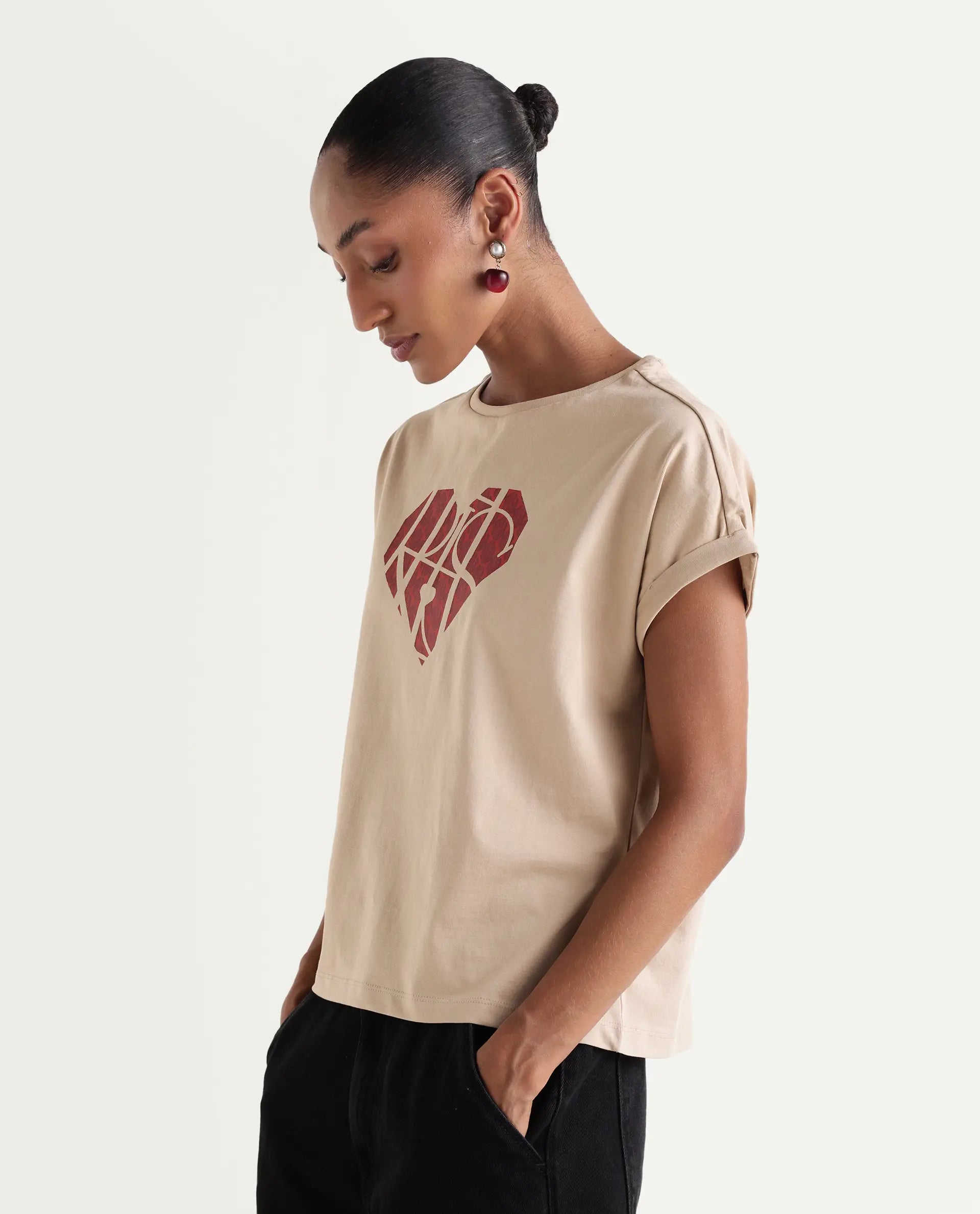 Rareism Women's Zibbit Beige Cotton Crew Neck Pull-On Relaxed Monogram Print T-Shirt
