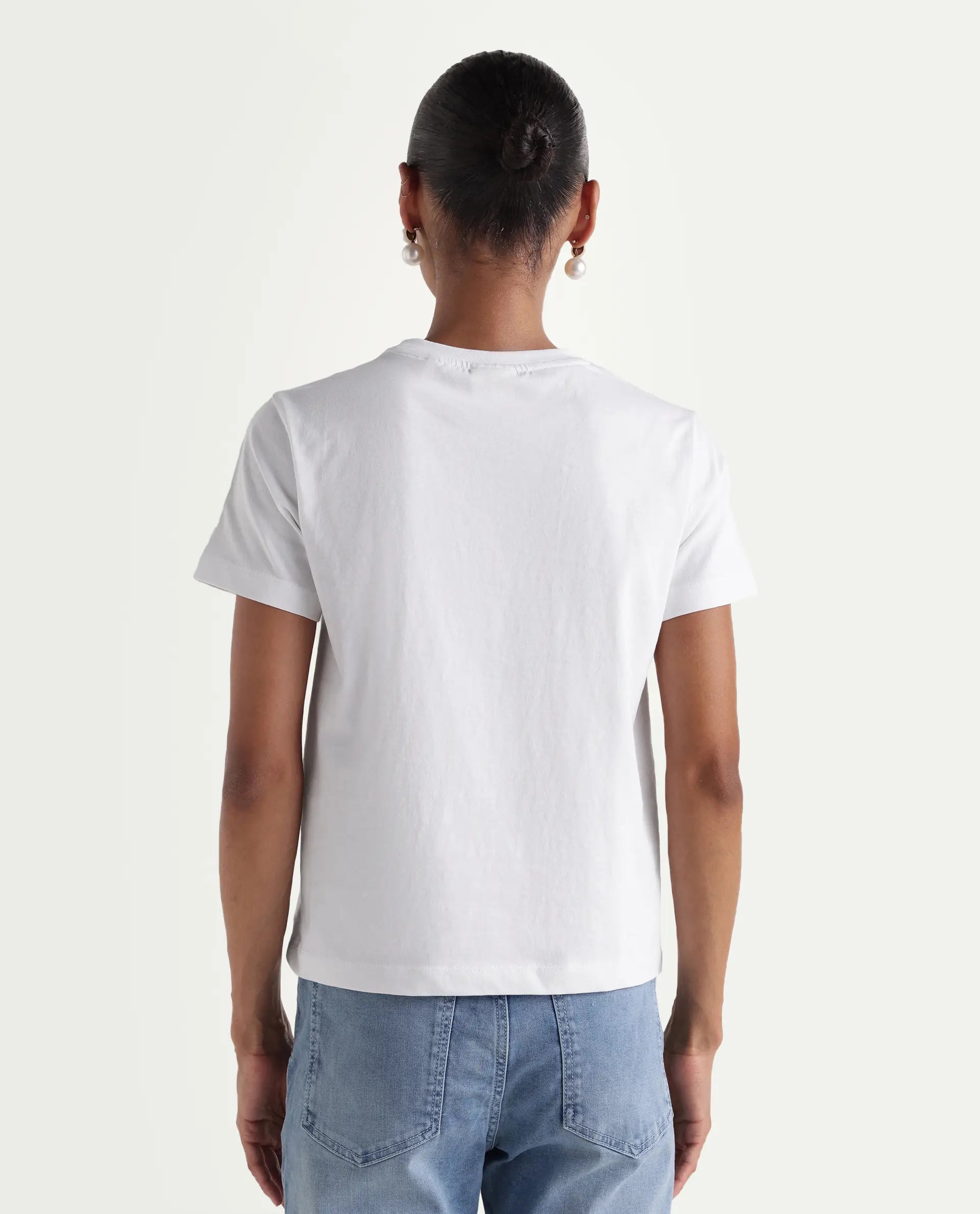 Rareism Women's Zera White Cotton Crew Neck Pull-On Regular Graphic Print T-Shirt