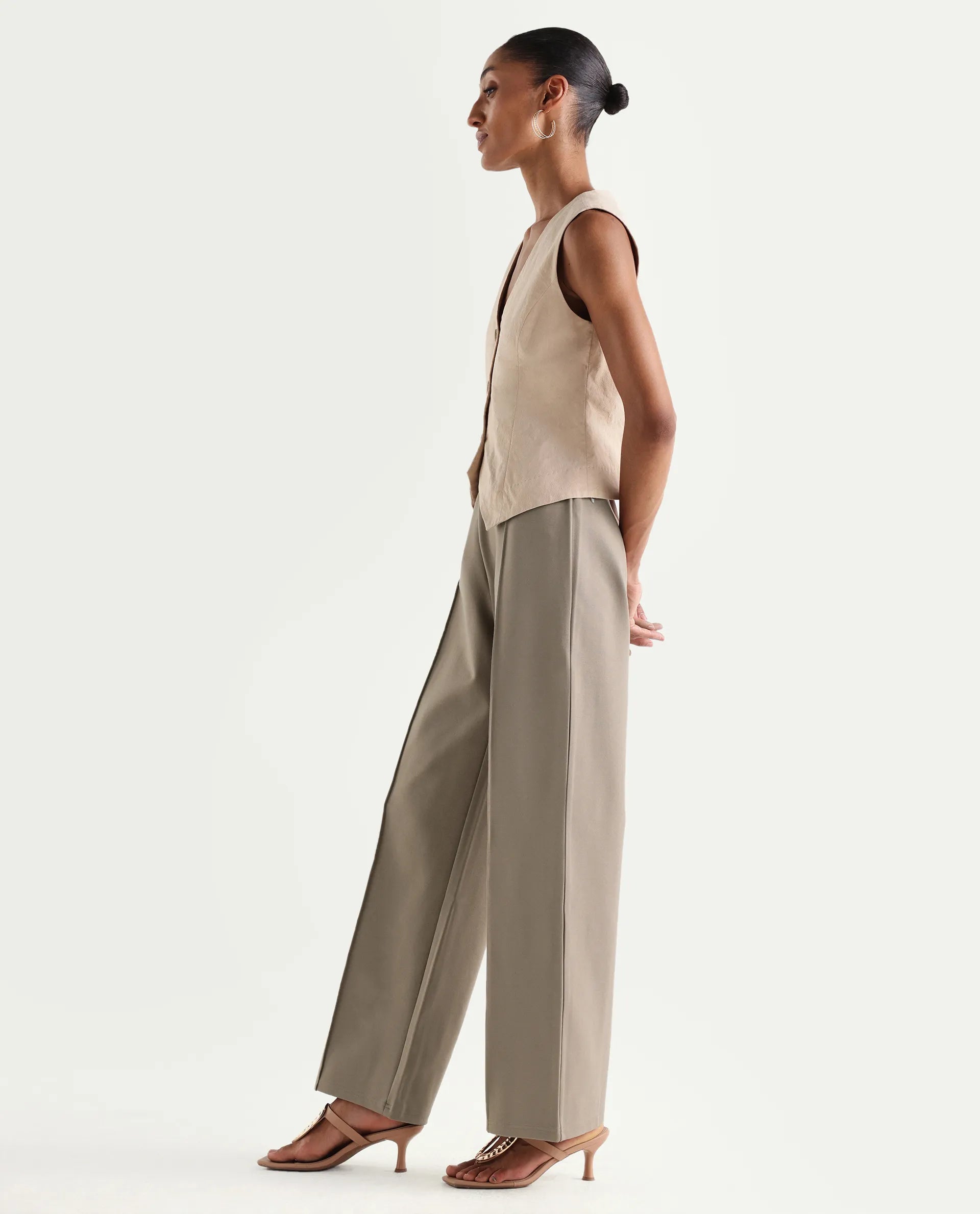Rareism Women's Jancura-S26 Beige Viscose Blend Relaxed Fit Plain Trouser