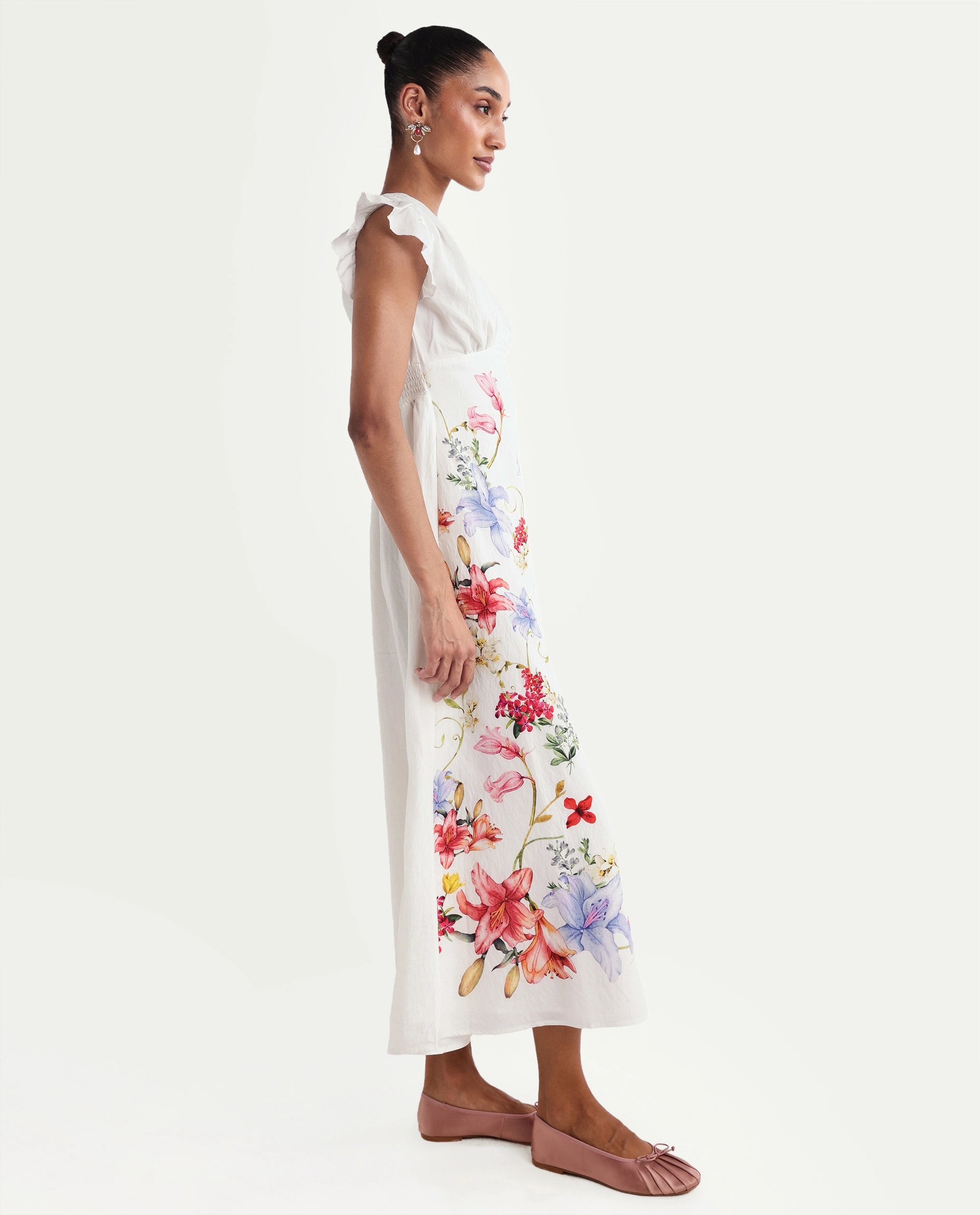 Rareism Women's Aglow Off White Viscose Blend Half Sleeve Fit And Flare Floral Print Dress