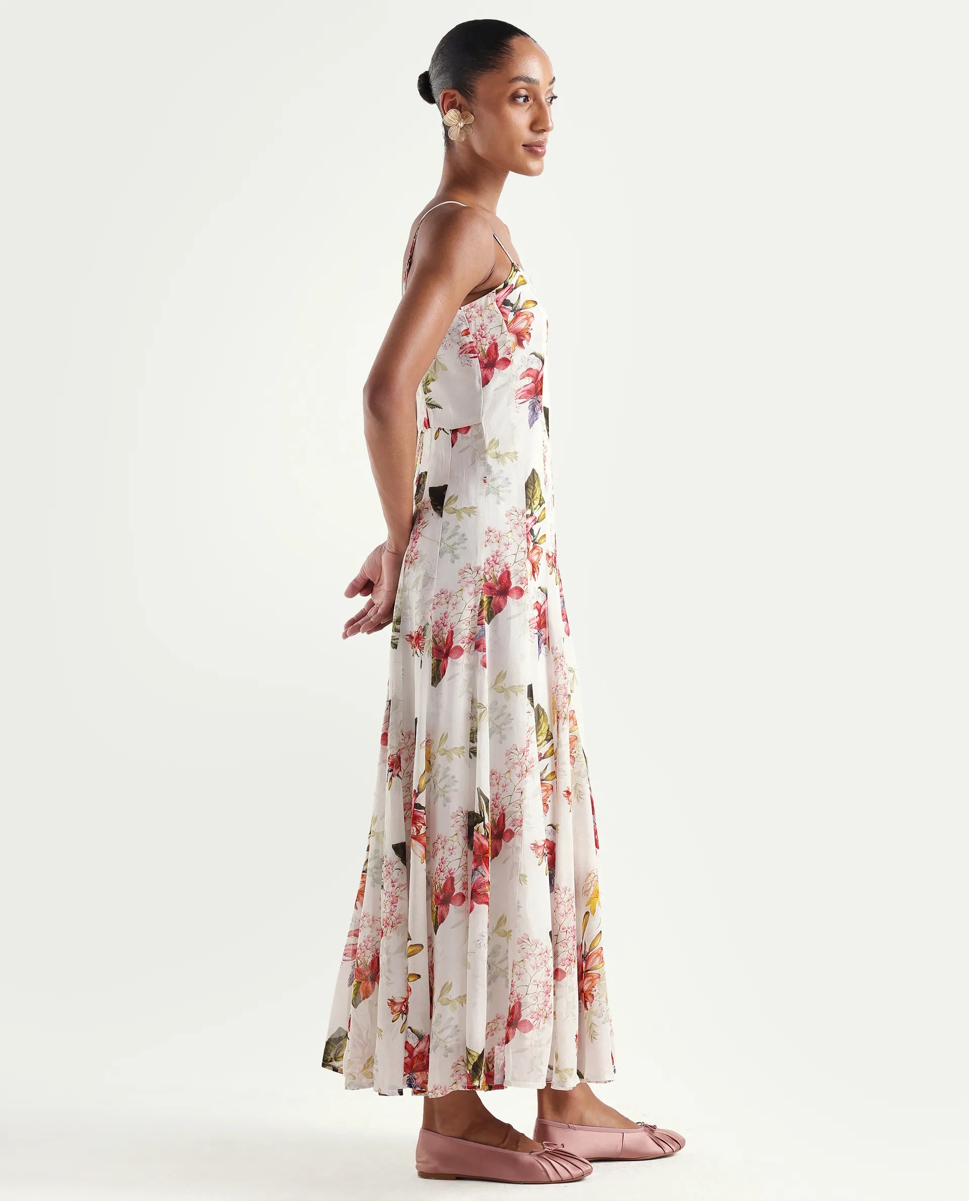 Rareism Women's Ailsa Off White Viscose Blend Sleeveless Fit And Flare Floral Print Dress
