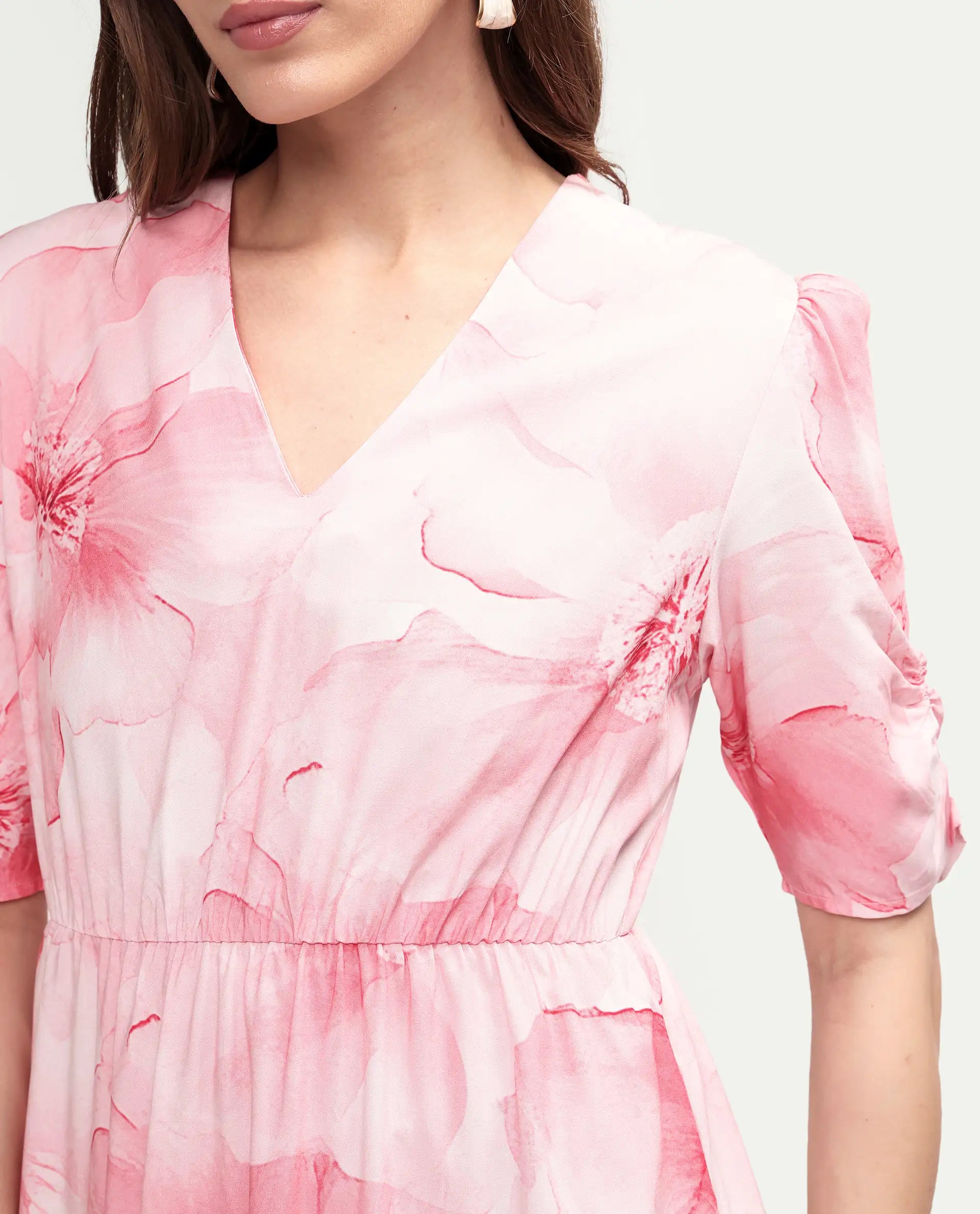 Rareism Women's Vuxo Peach Viscose Half Sleeve V-Neck Fit And Flare Floral Print Dress