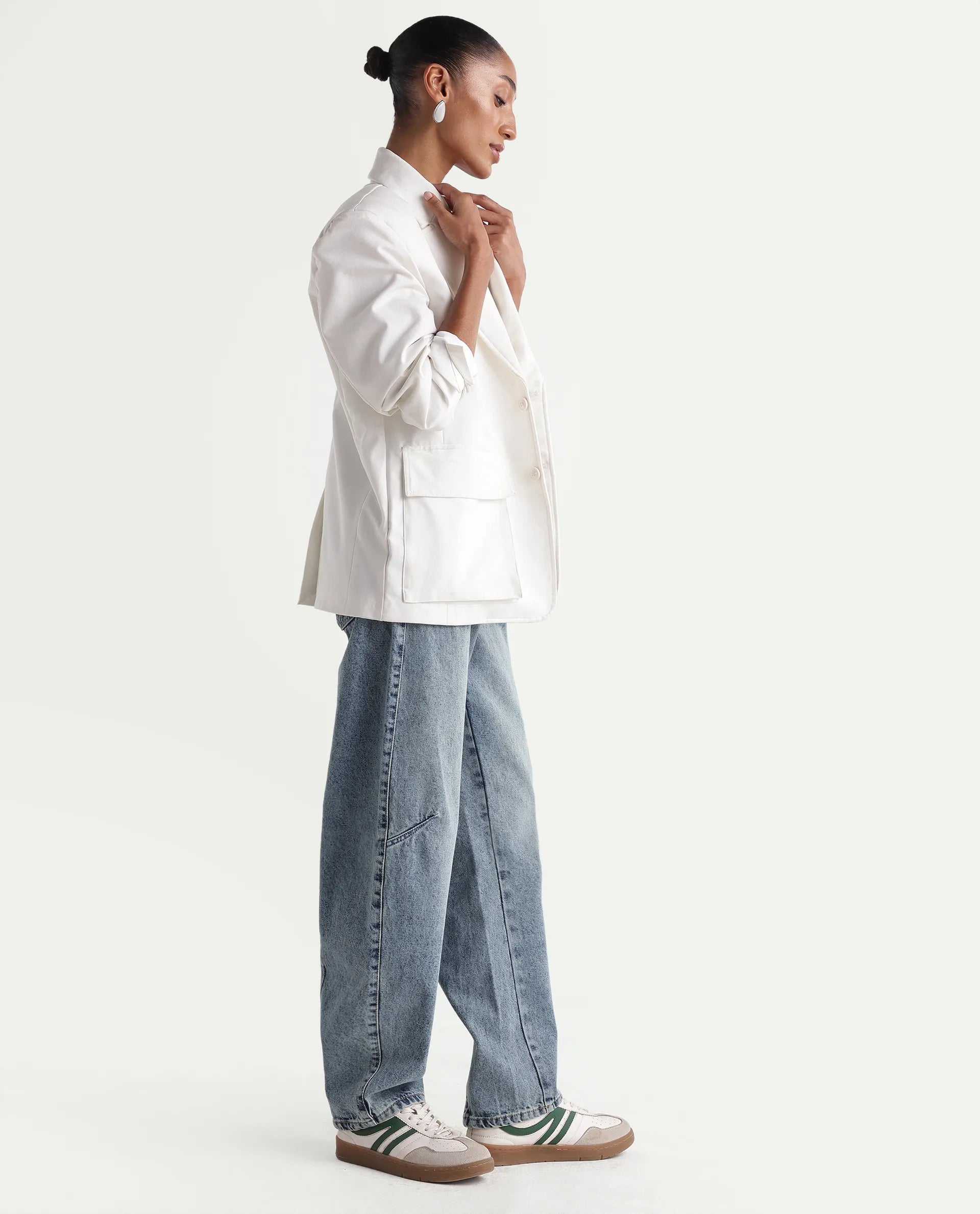 Rareism Women's Talbeia Light Blue Cotton Tall Barrel Fit Plain Jeans