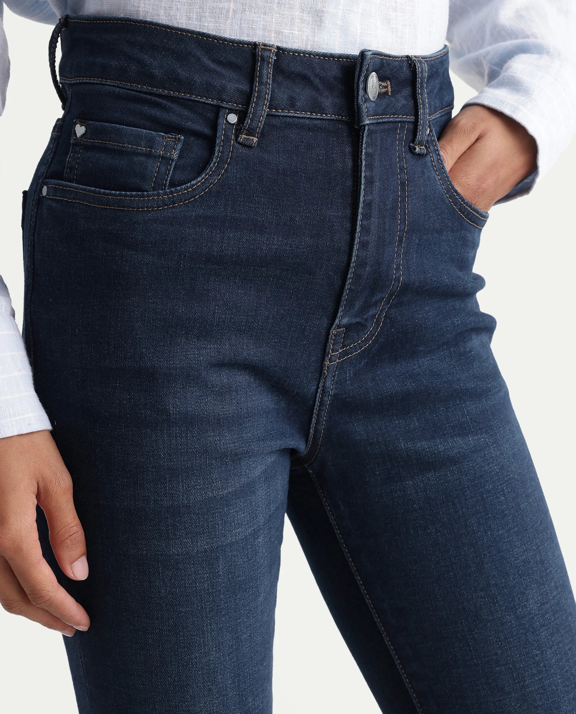 Rareism Women's Skenyom Blue Cotton Blend Skinny Fit Plain Jeans